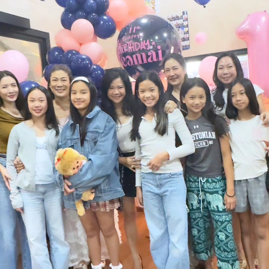 แอฟ - ทักษอร ภักดิ์สุขเจริญ