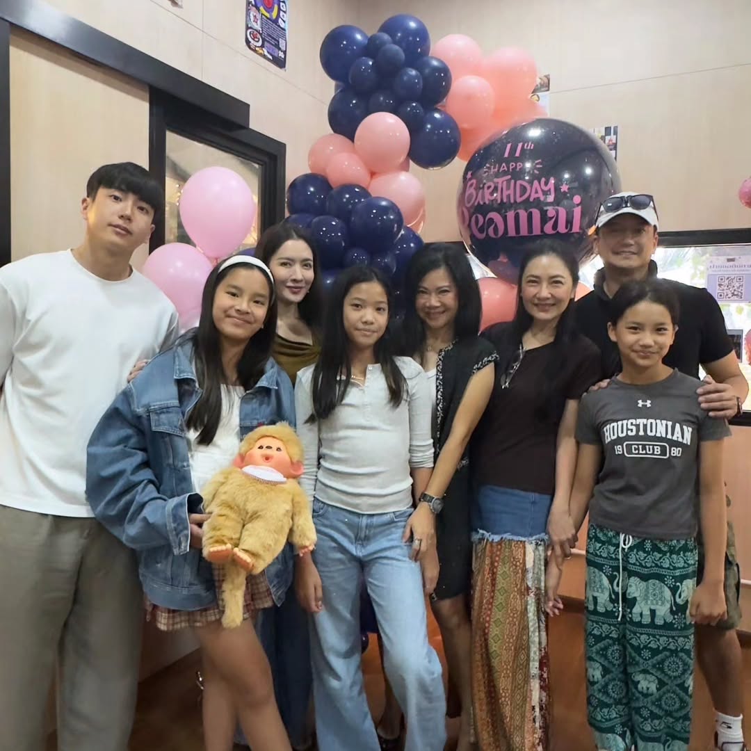 แอฟ - ทักษอร ภักดิ์สุขเจริญ