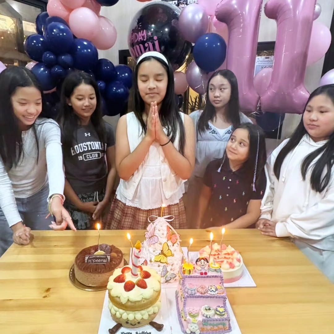 แอฟ - ทักษอร ภักดิ์สุขเจริญ