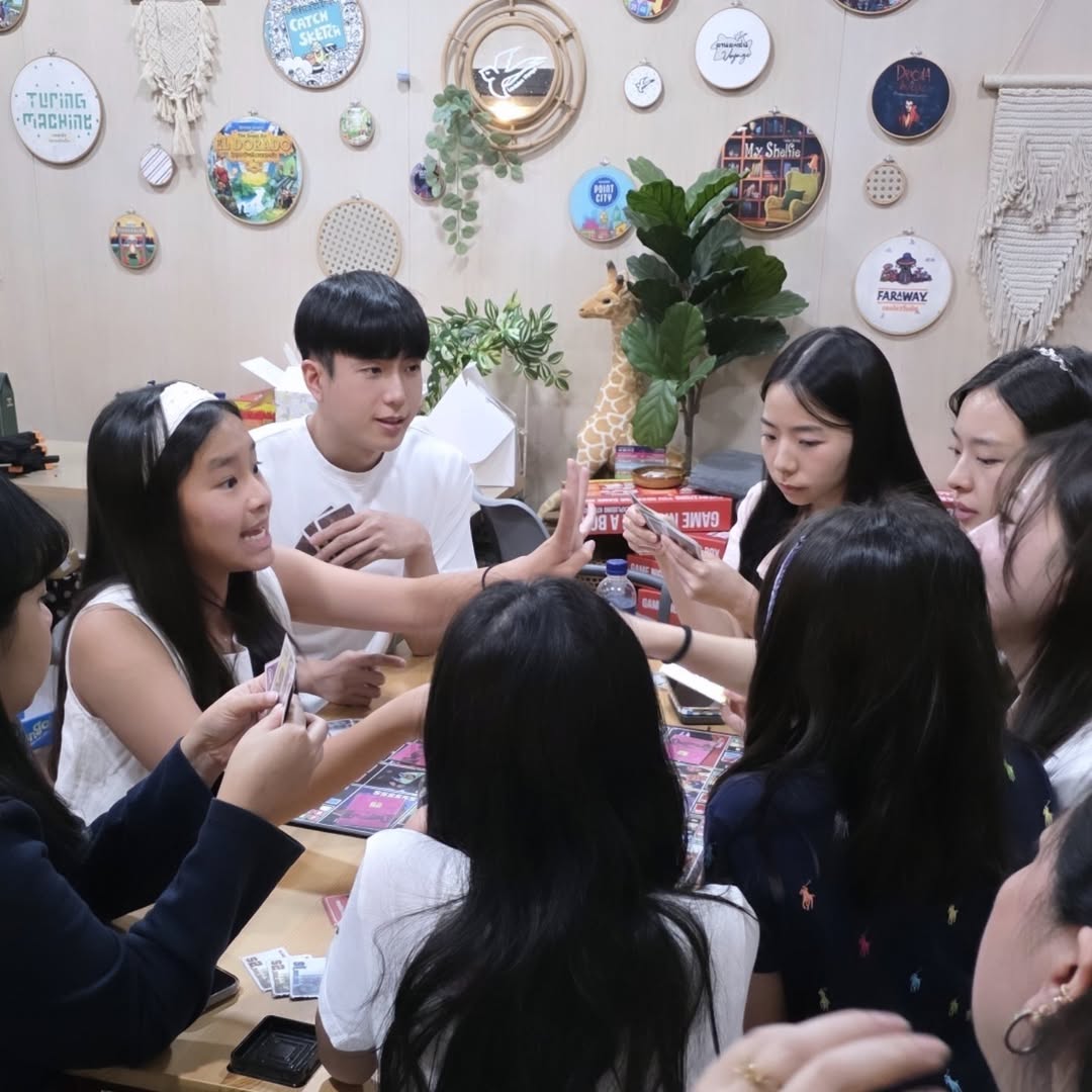 แอฟ - ทักษอร ภักดิ์สุขเจริญ