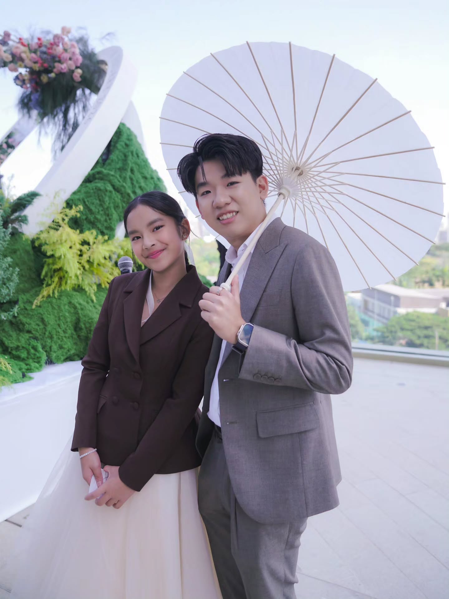 แอฟ - ทักษอร ภักดิ์สุขเจริญ