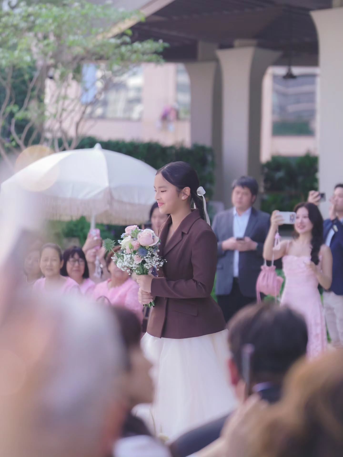 แอฟ - ทักษอร ภักดิ์สุขเจริญ