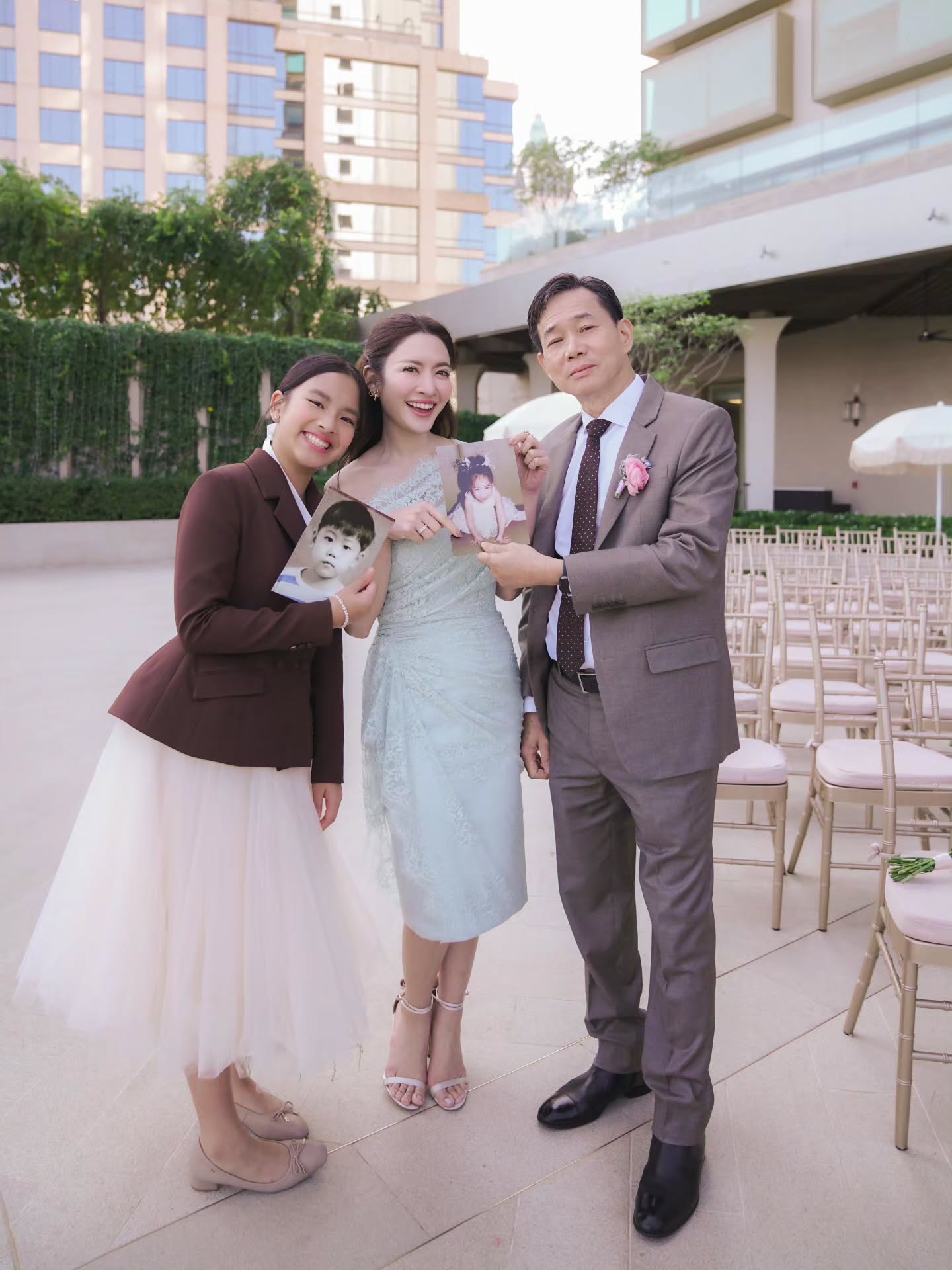 แอฟ - ทักษอร ภักดิ์สุขเจริญ