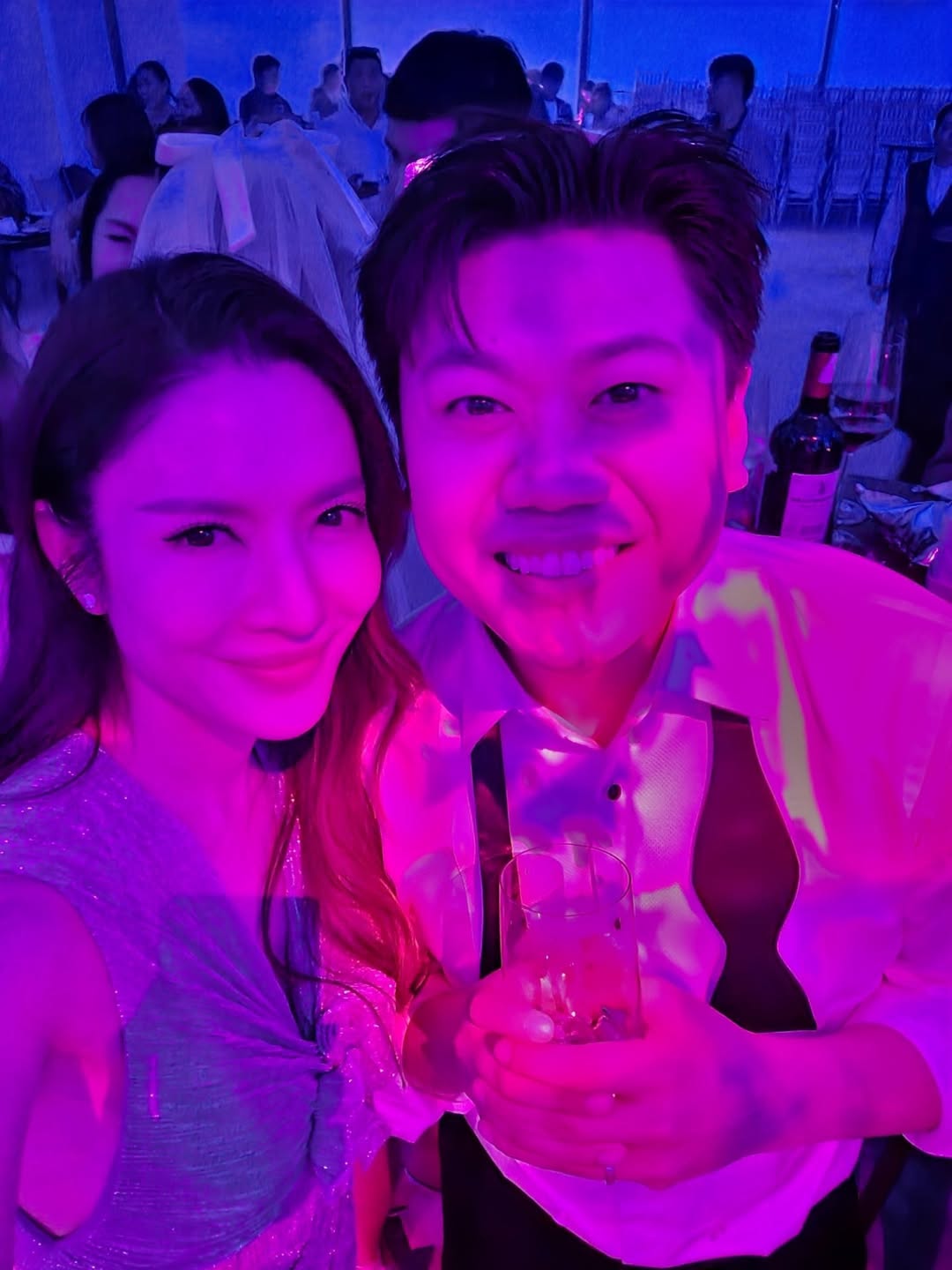 แอฟ - ทักษอร ภักดิ์สุขเจริญ