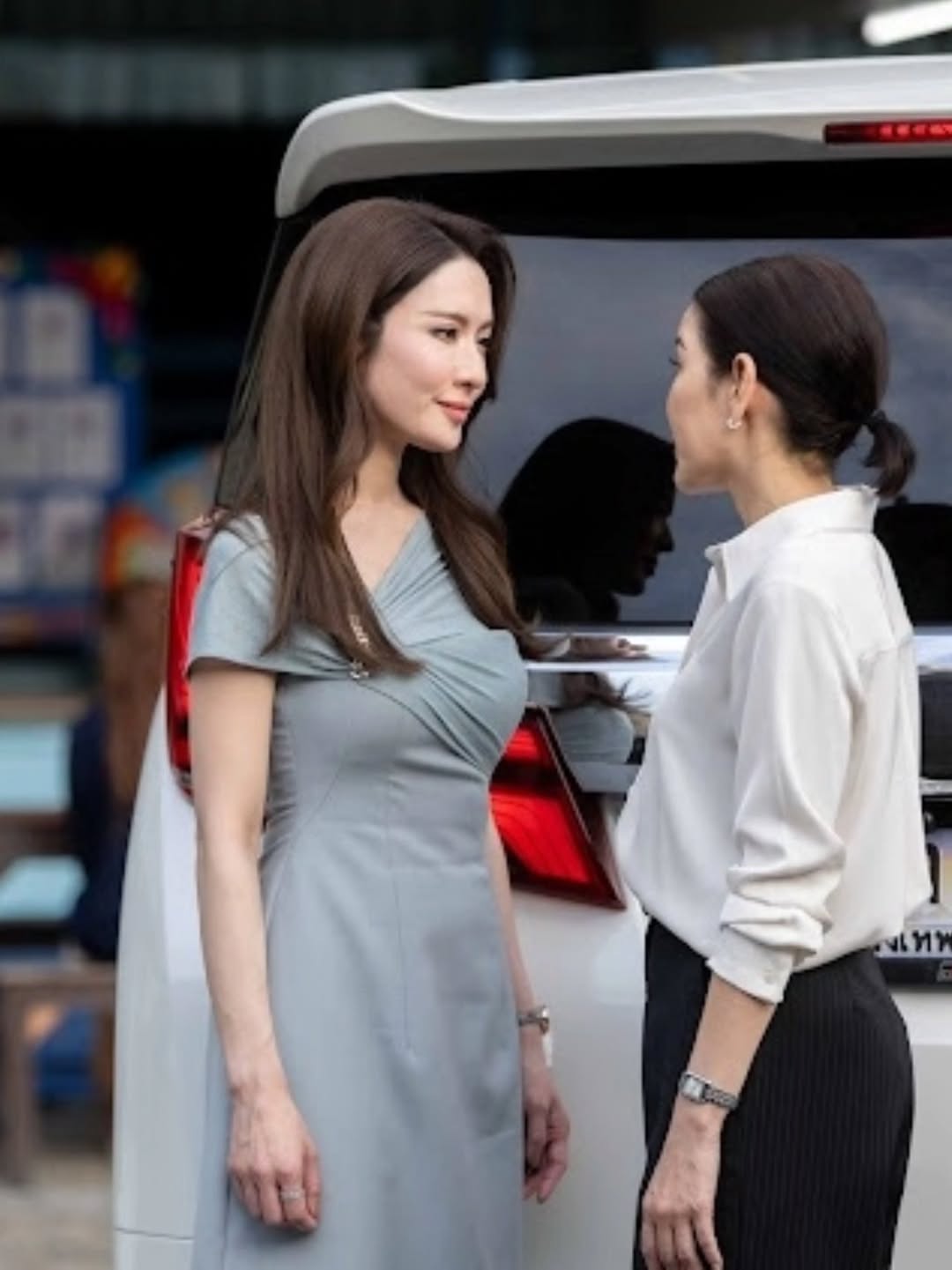 แอฟ - ทักษอร ภักดิ์สุขเจริญ