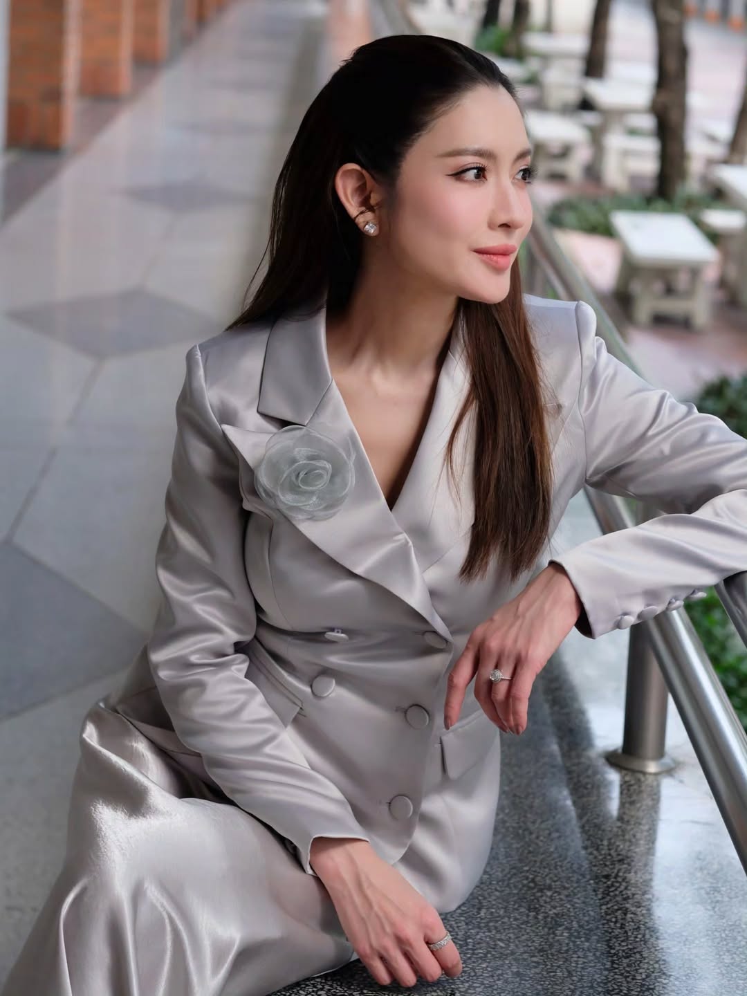 แอฟ - ทักษอร ภักดิ์สุขเจริญ