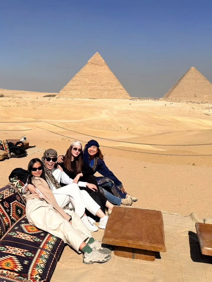 แอฟ - ทักษอร ภักดิ์สุขเจริญ