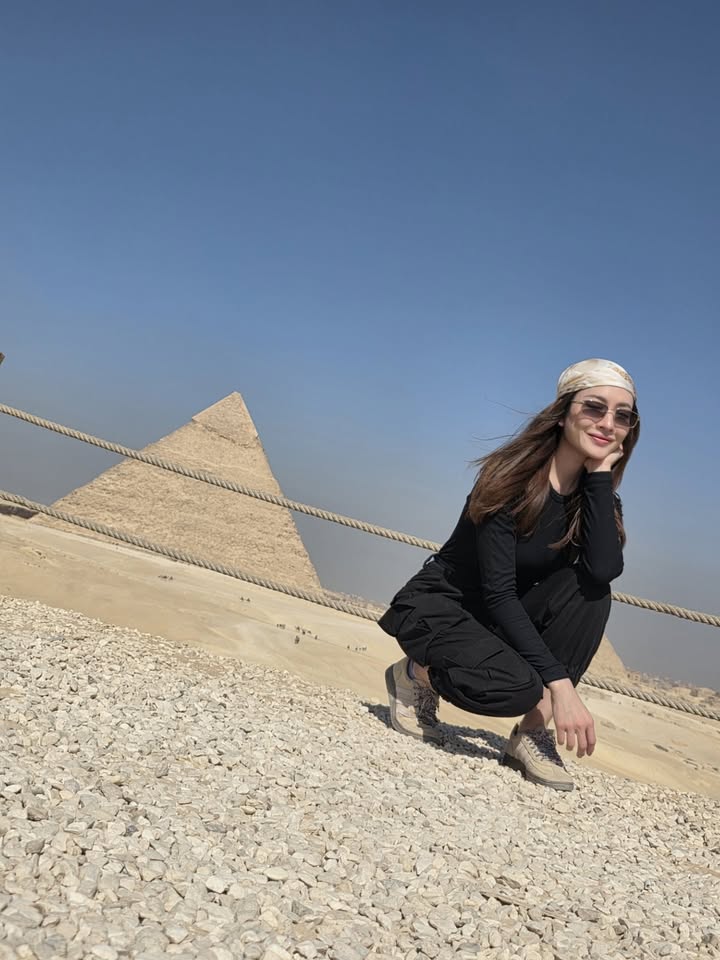 แอฟ - ทักษอร ภักดิ์สุขเจริญ