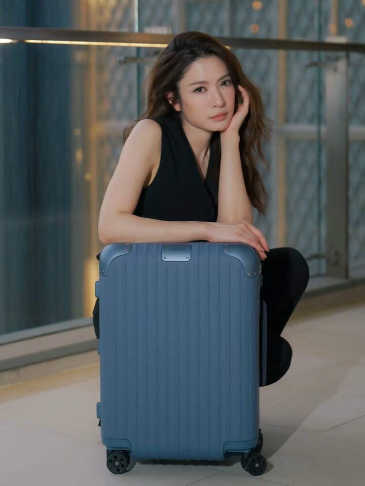 แอฟ - ทักษอร ภักดิ์สุขเจริญ