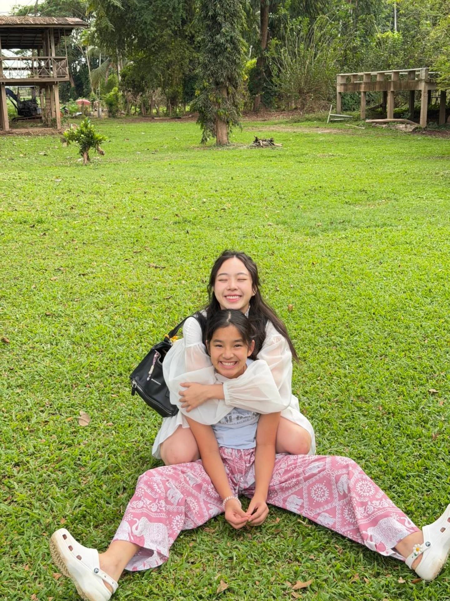 แอฟ - ทักษอร ภักดิ์สุขเจริญ