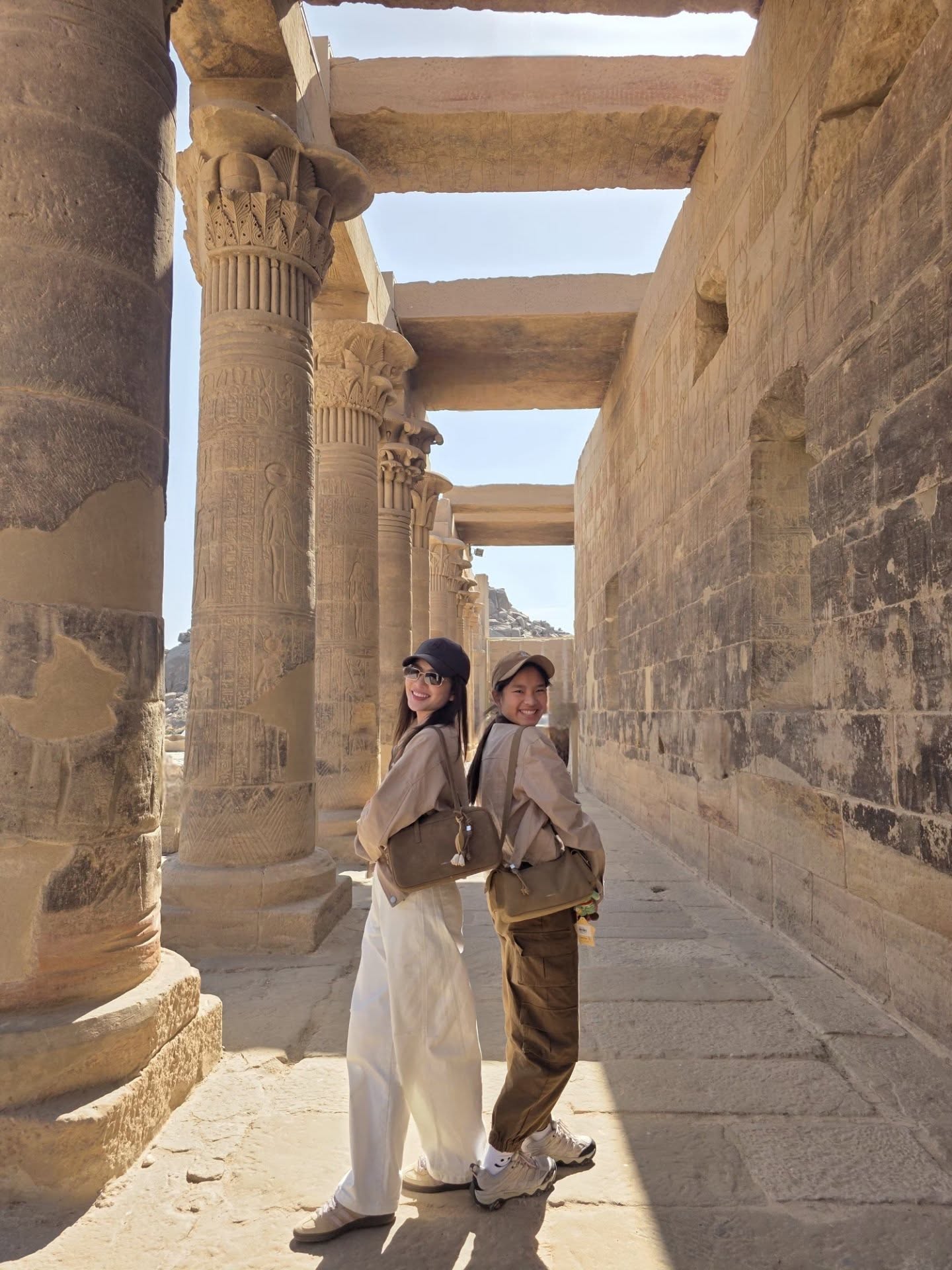 แอฟ - ทักษอร ภักดิ์สุขเจริญ