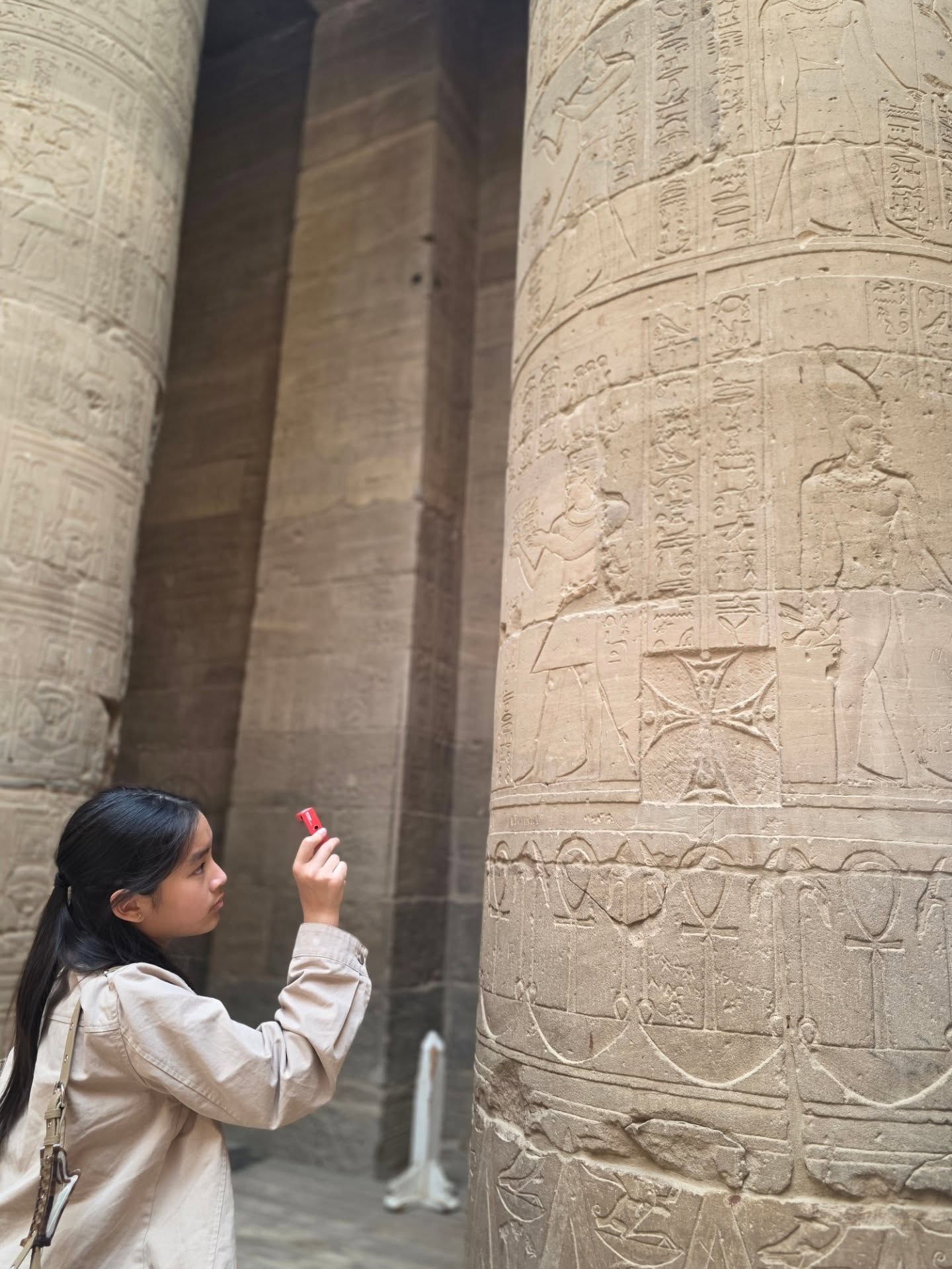 แอฟ - ทักษอร ภักดิ์สุขเจริญ