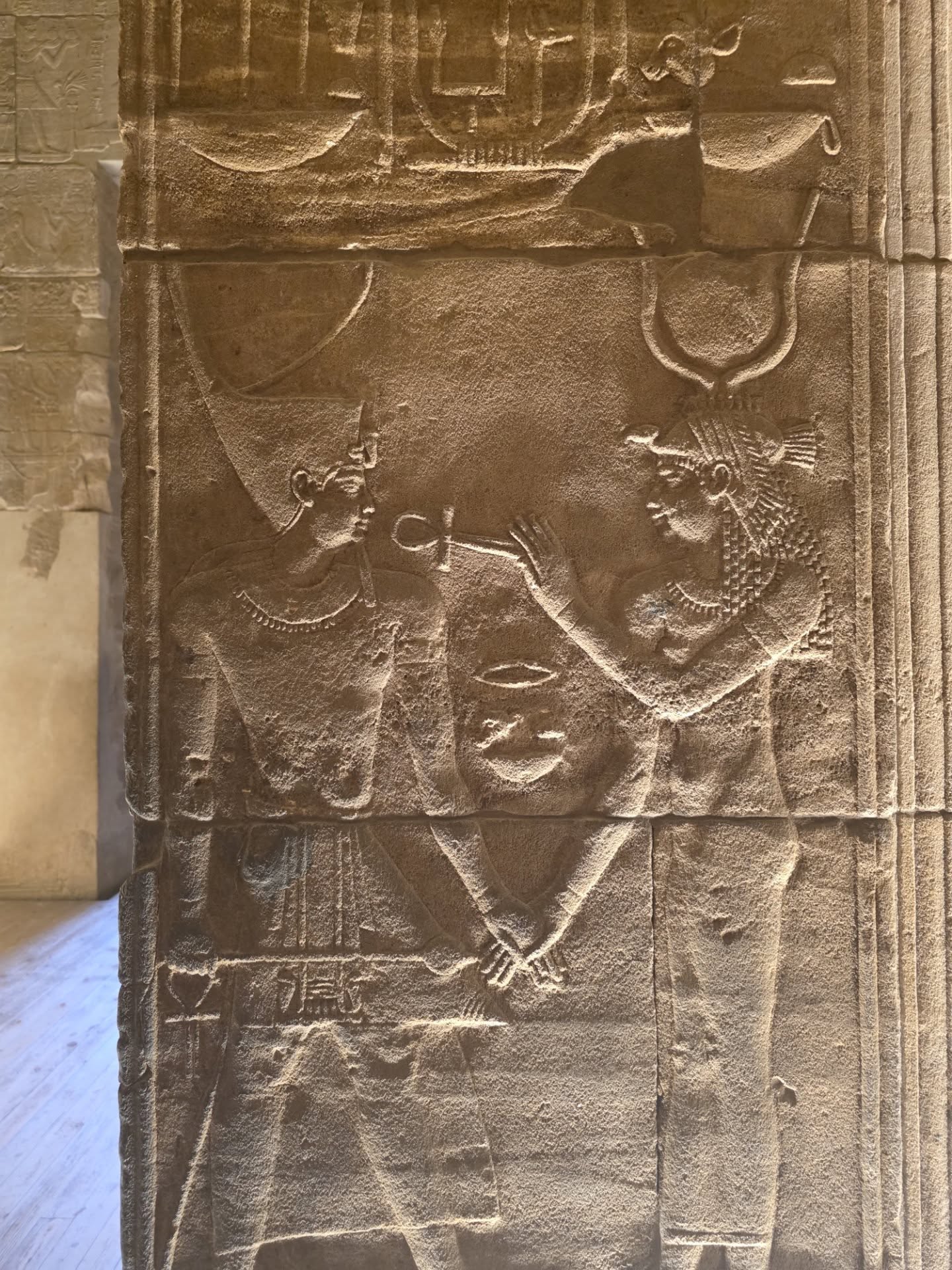 แอฟ - ทักษอร ภักดิ์สุขเจริญ