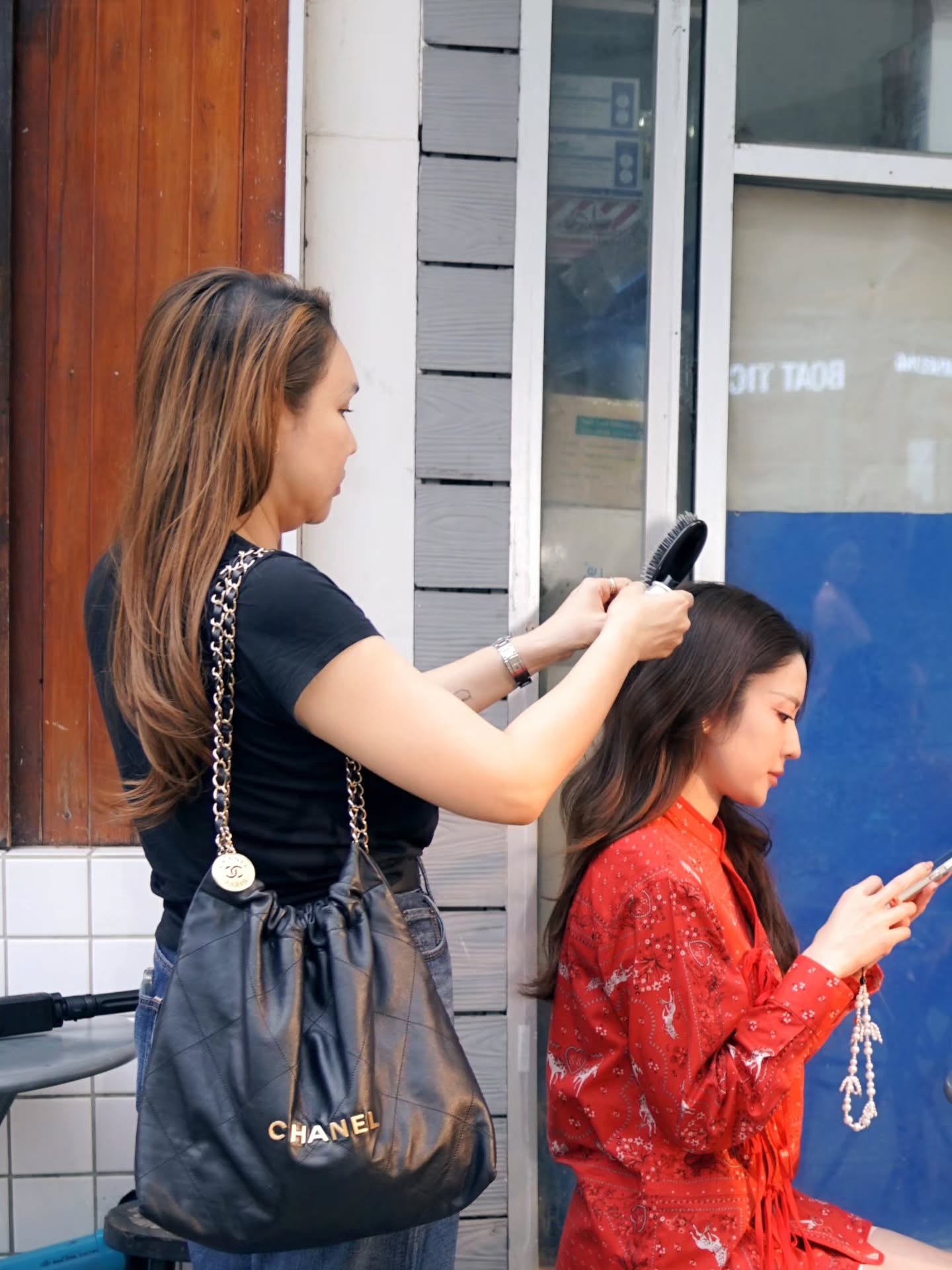 แอฟ - ทักษอร ภักดิ์สุขเจริญ