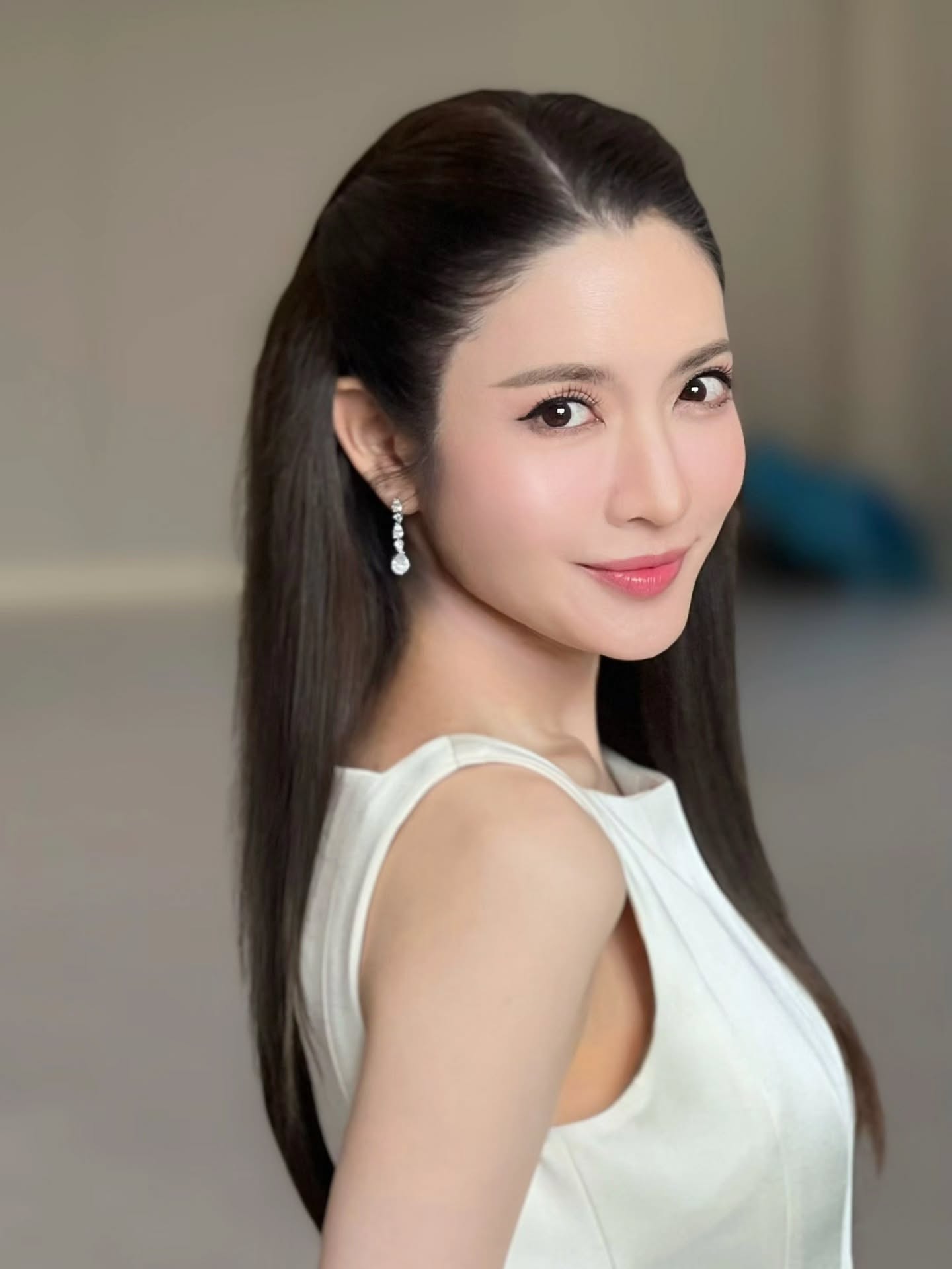 แอฟ - ทักษอร ภักดิ์สุขเจริญ