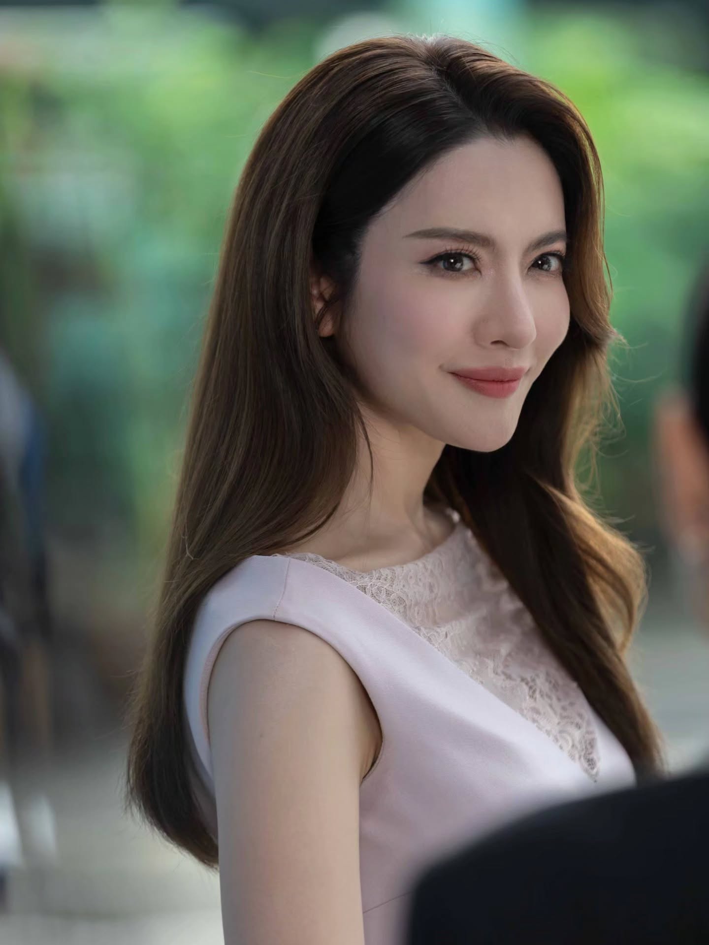 แอฟ - ทักษอร ภักดิ์สุขเจริญ