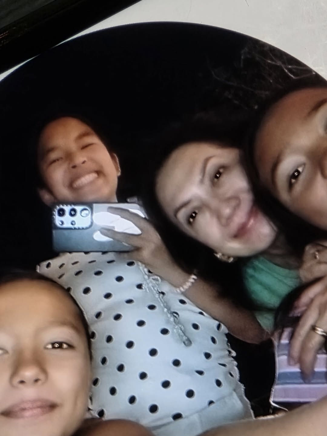 แอฟ - ทักษอร ภักดิ์สุขเจริญ