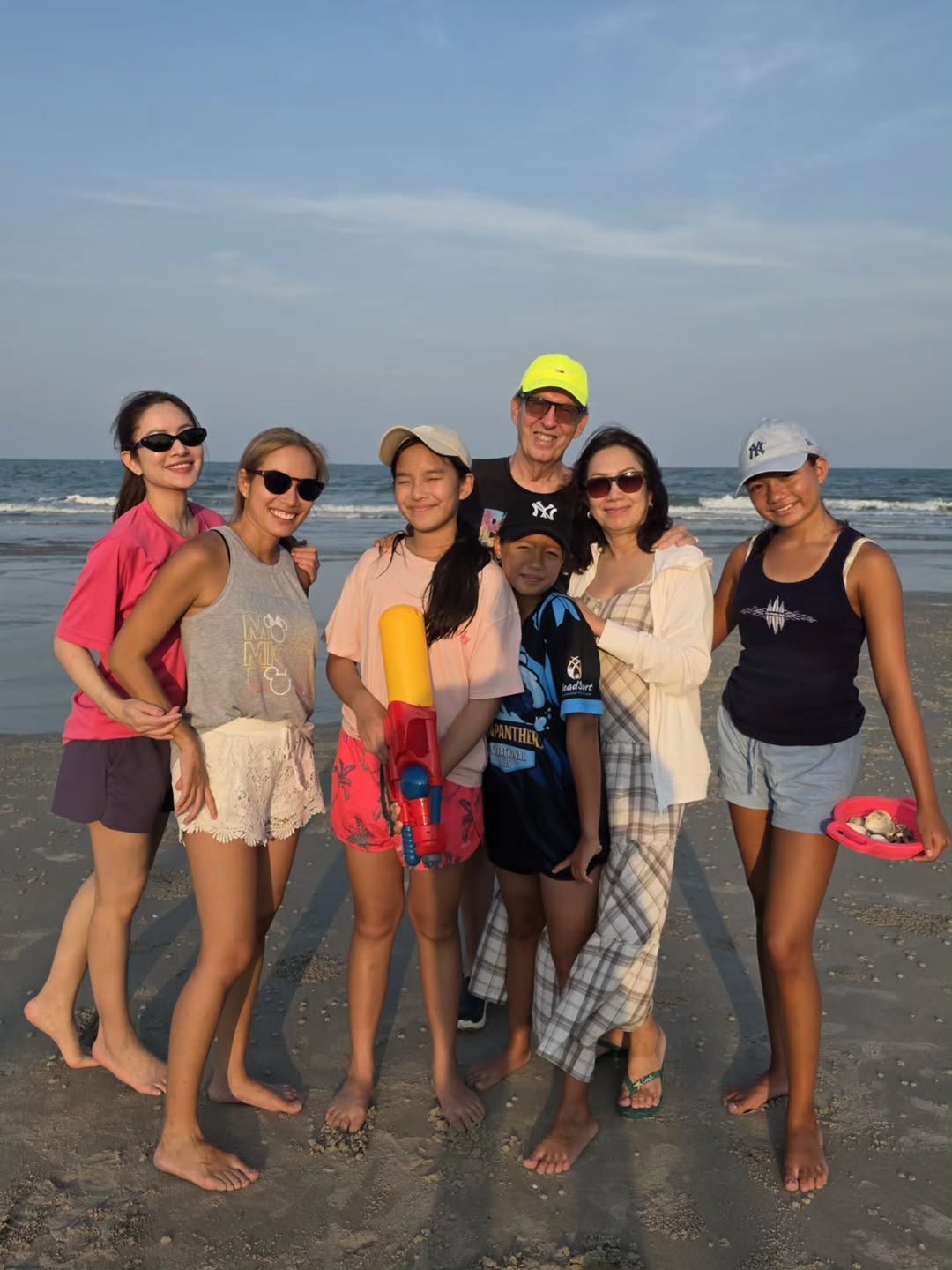 แอฟ - ทักษอร ภักดิ์สุขเจริญ