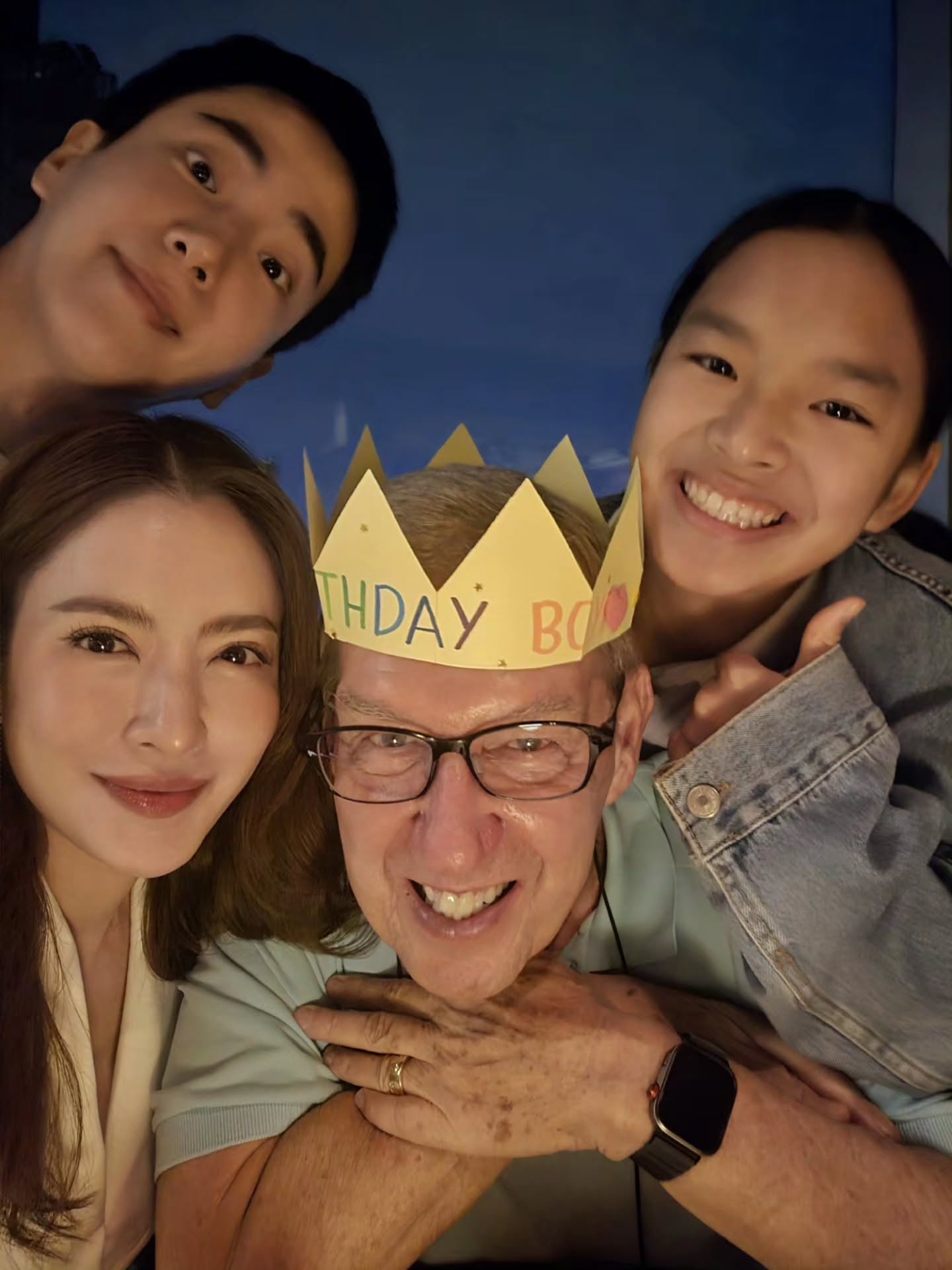 แอฟ - ทักษอร ภักดิ์สุขเจริญ