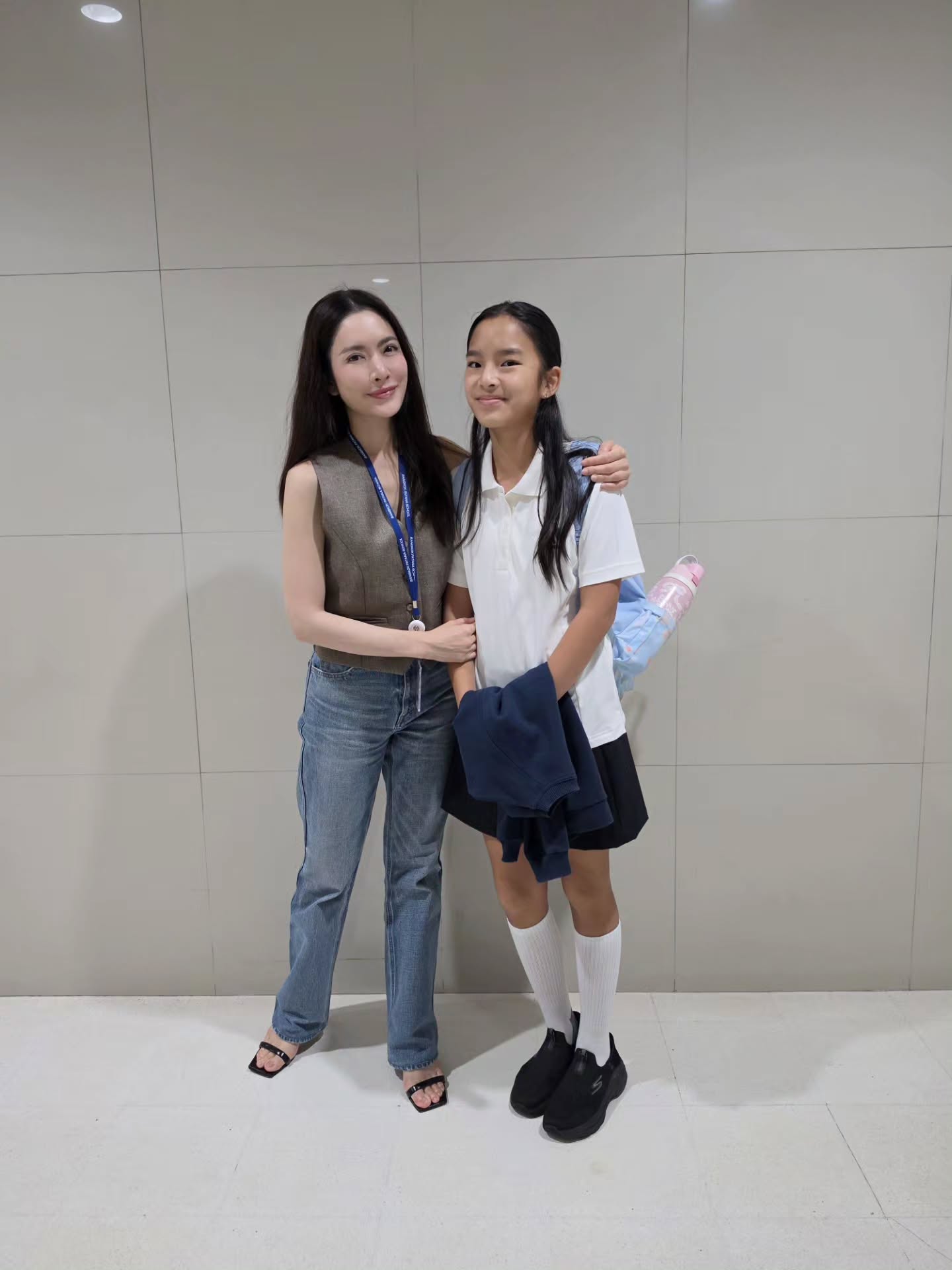 แอฟ - ทักษอร ภักดิ์สุขเจริญ
