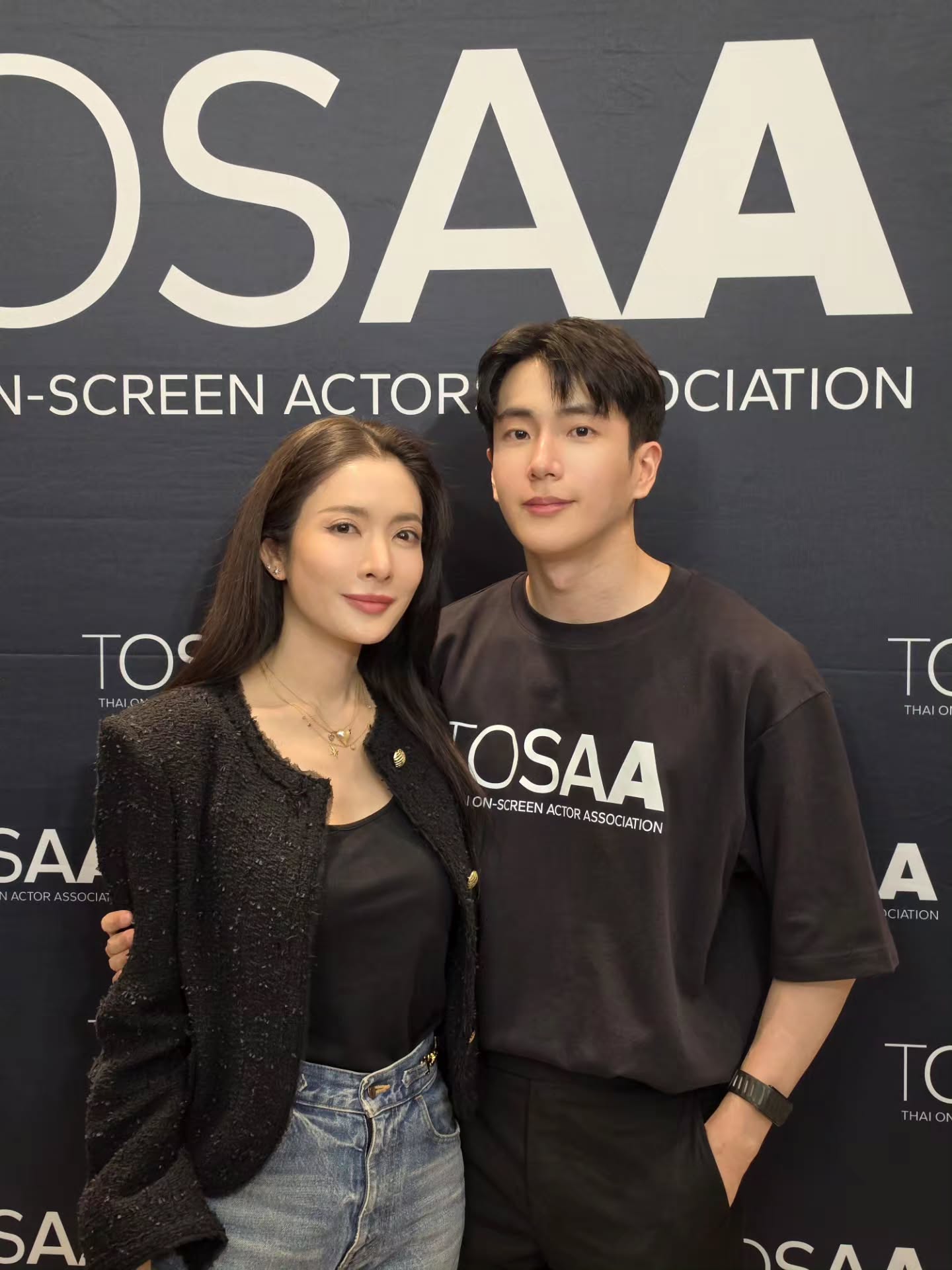 แอฟ - ทักษอร ภักดิ์สุขเจริญ