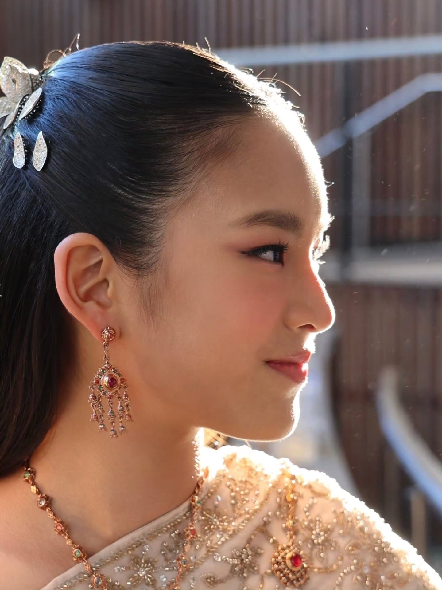 แอฟ - ทักษอร ภักดิ์สุขเจริญ