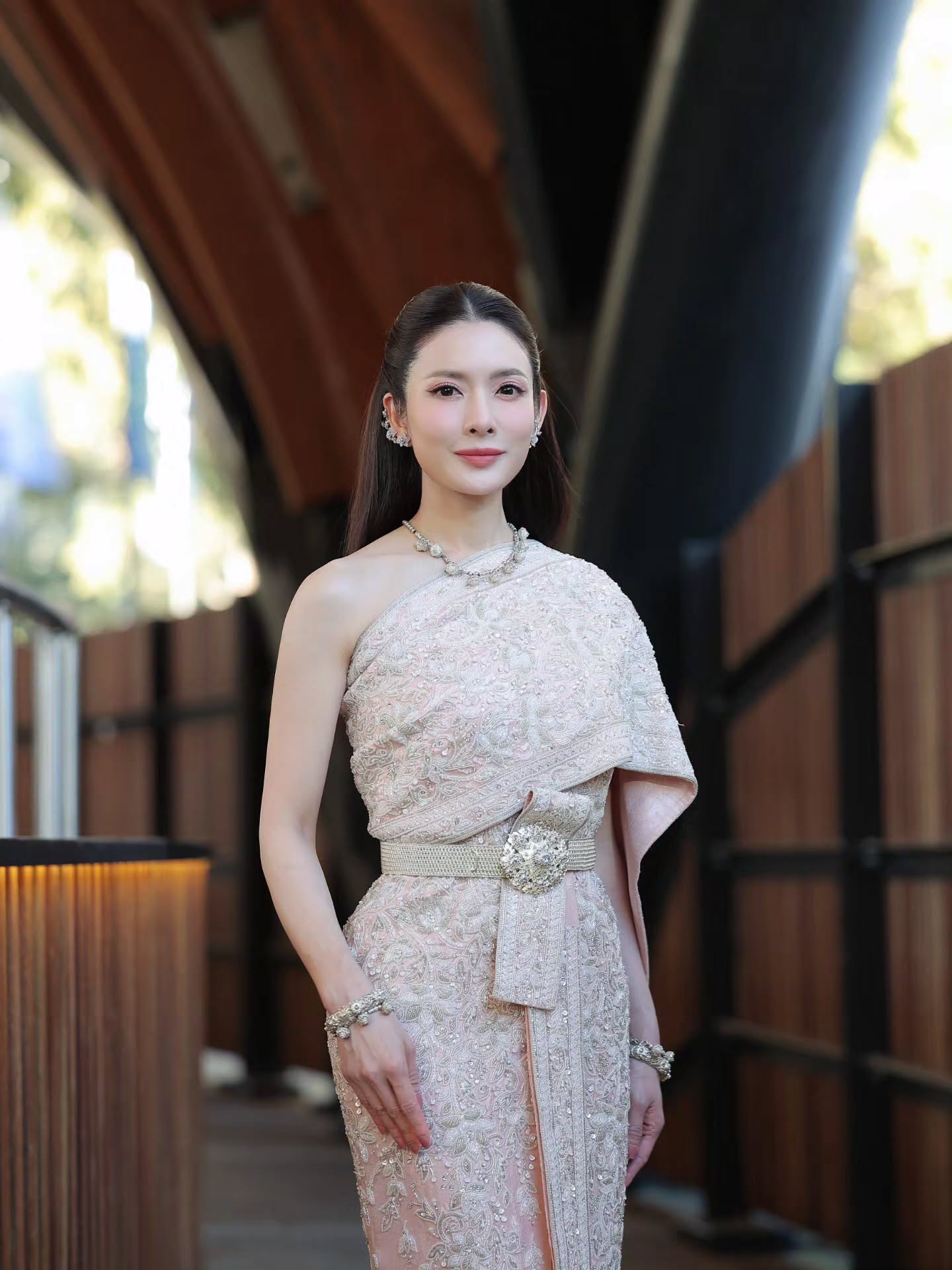 แอฟ - ทักษอร ภักดิ์สุขเจริญ