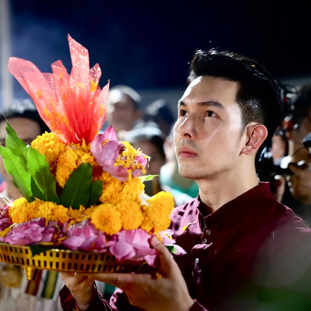 อั้ม - อธิชาติ ชุมนานนท์