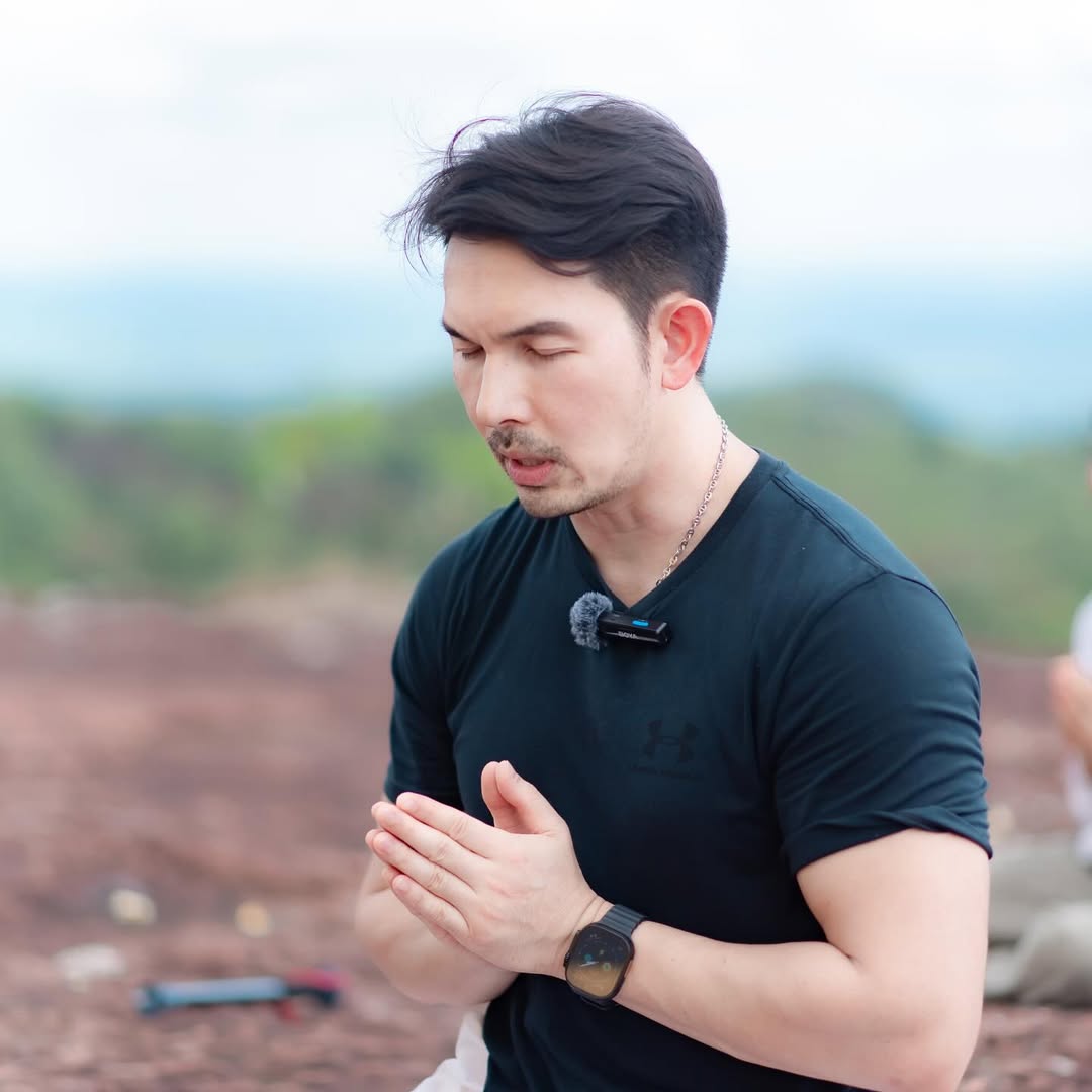 อั้ม - อธิชาติ ชุมนานนท์