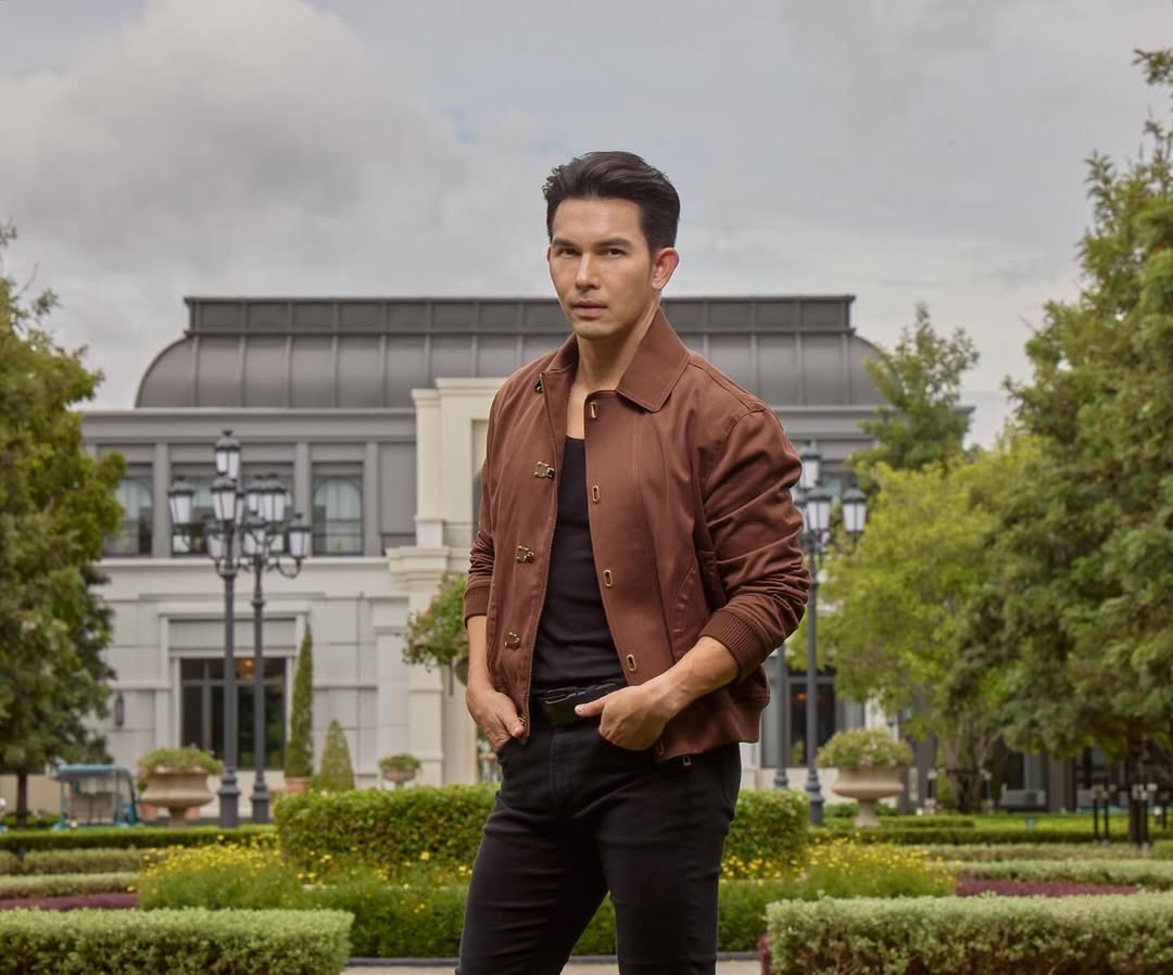 อั้ม - อธิชาติ ชุมนานนท์