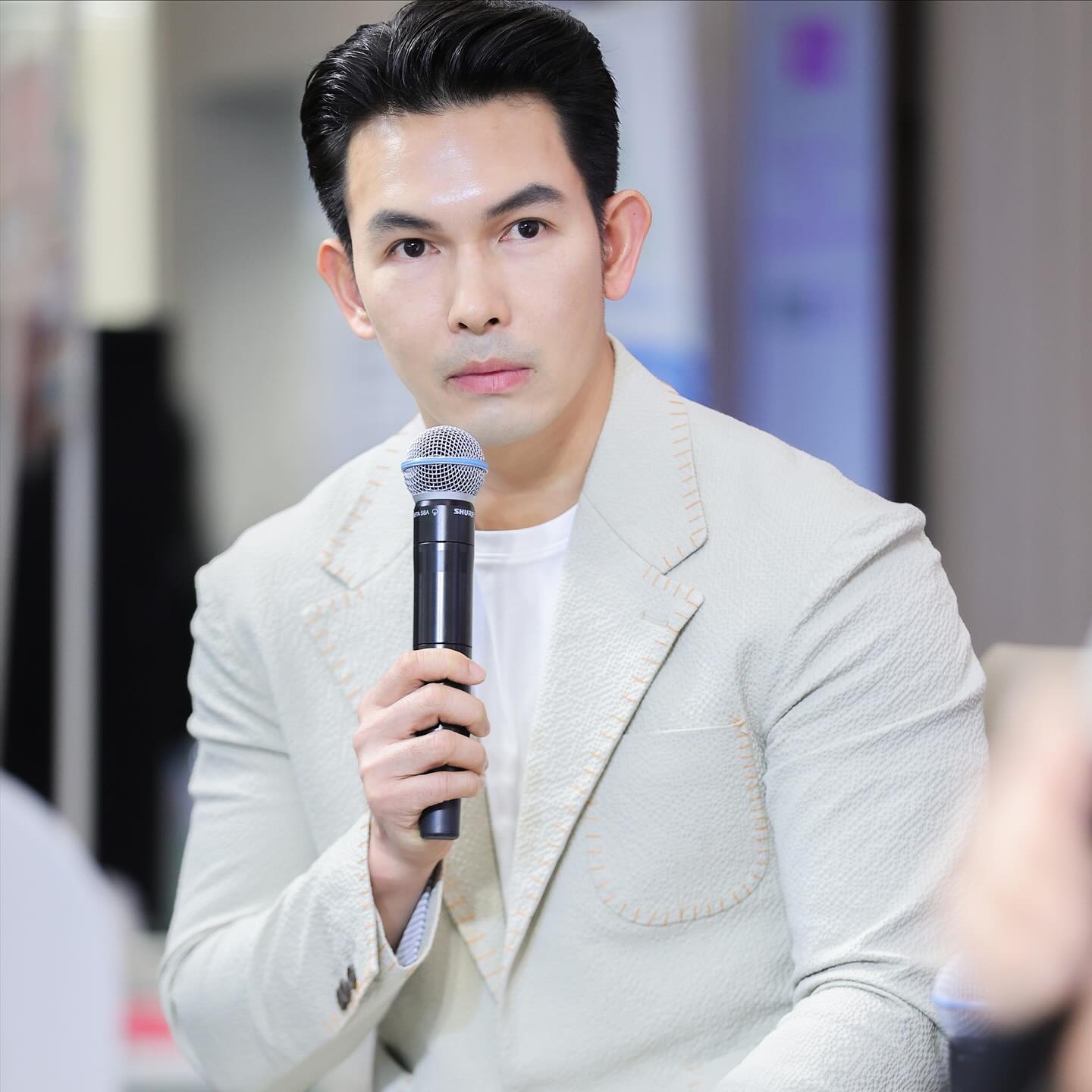 อั้ม - อธิชาติ ชุมนานนท์