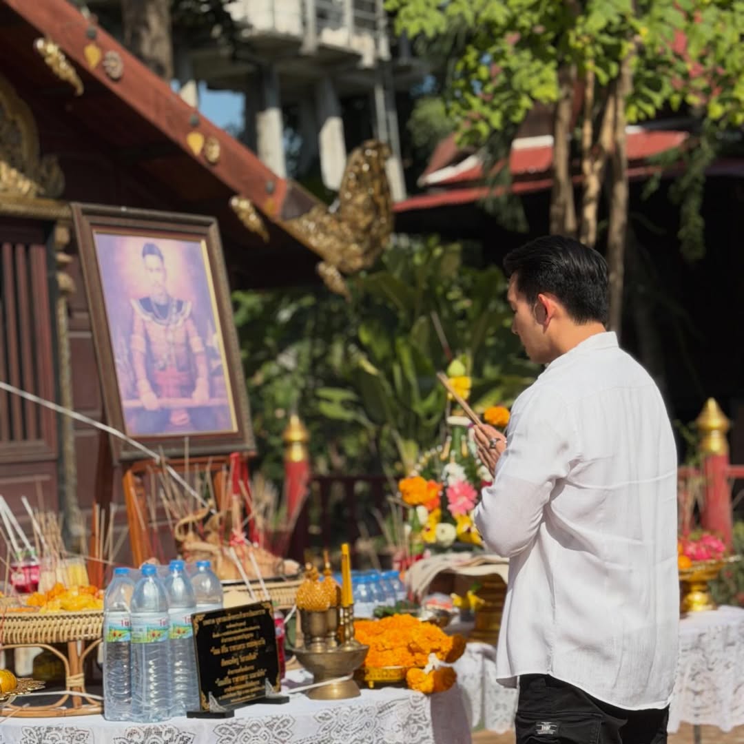 อั้ม - อธิชาติ ชุมนานนท์