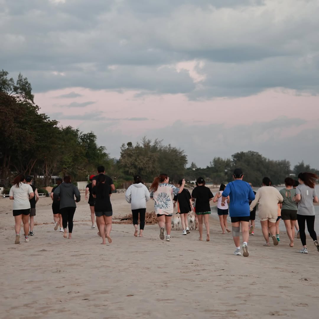 อั้ม - อธิชาติ ชุมนานนท์