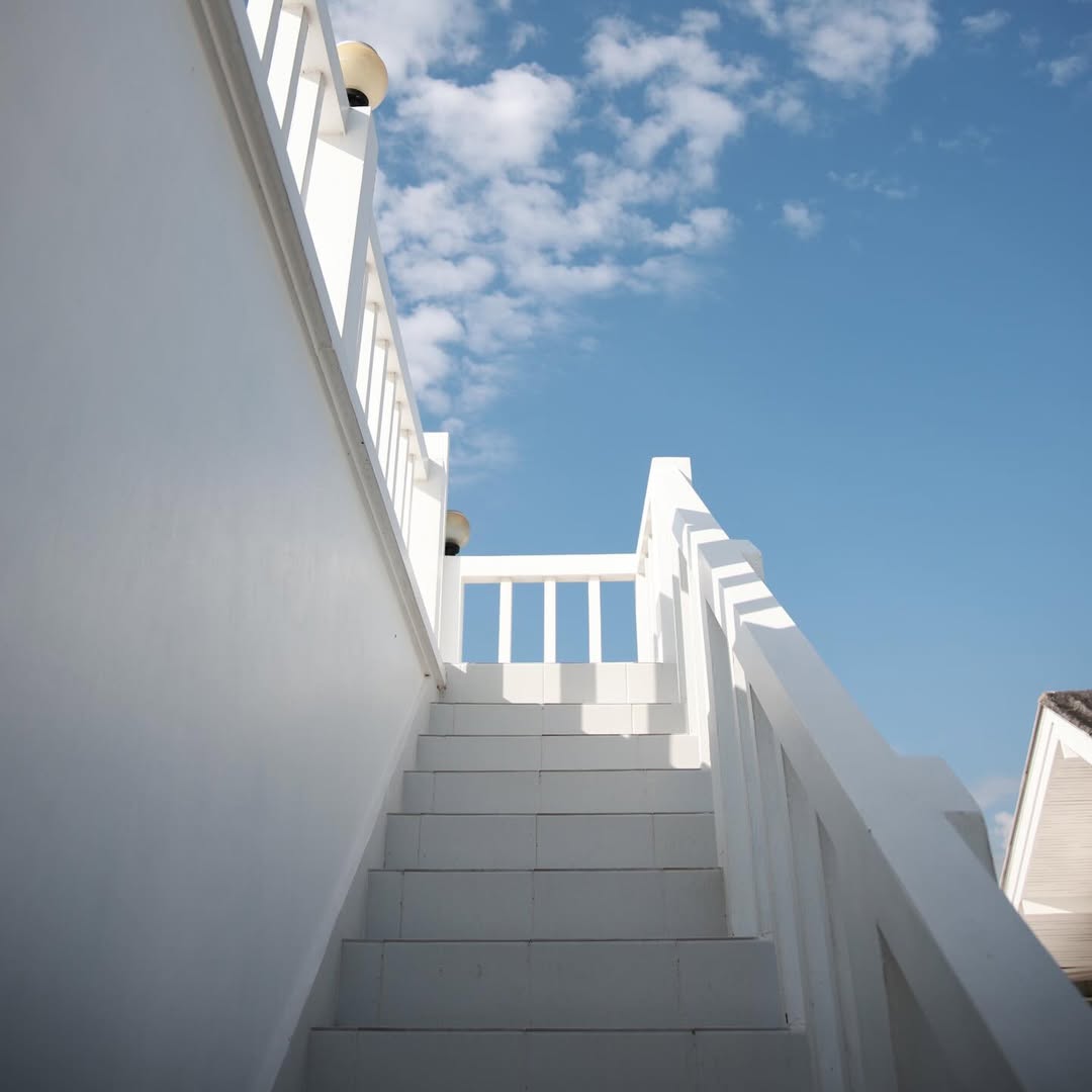 อั้ม - อธิชาติ ชุมนานนท์