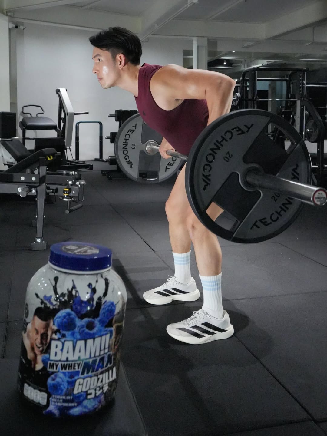 อั้ม - อธิชาติ ชุมนานนท์