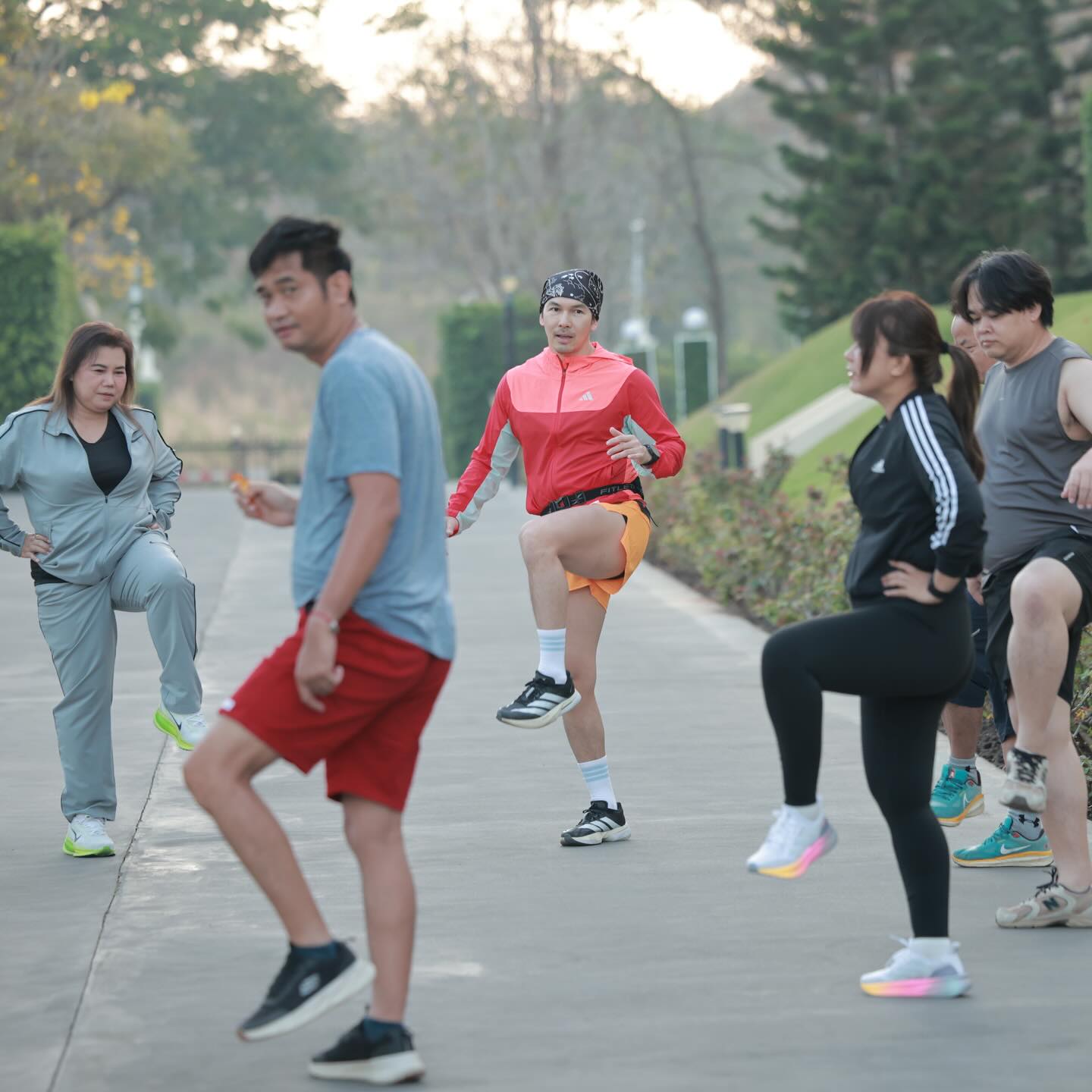 อั้ม - อธิชาติ ชุมนานนท์