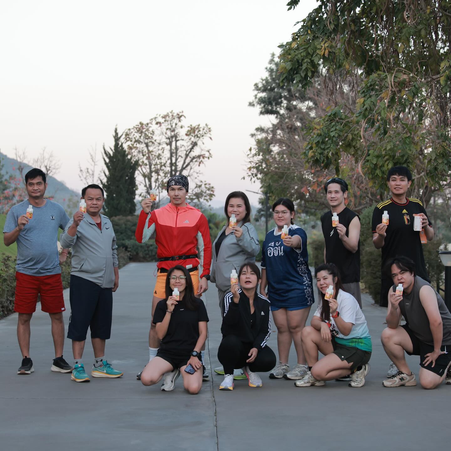 อั้ม - อธิชาติ ชุมนานนท์