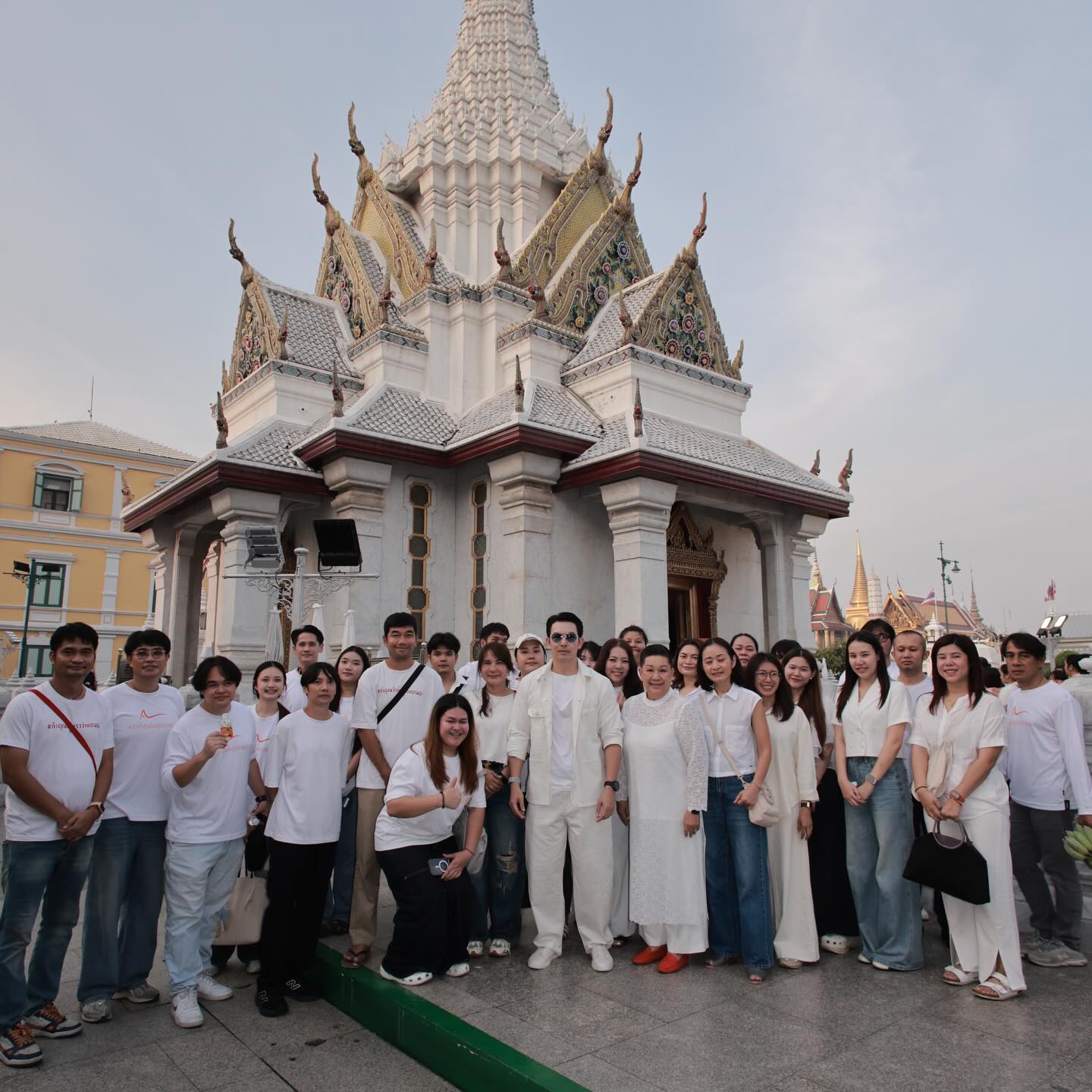 อั้ม - อธิชาติ ชุมนานนท์