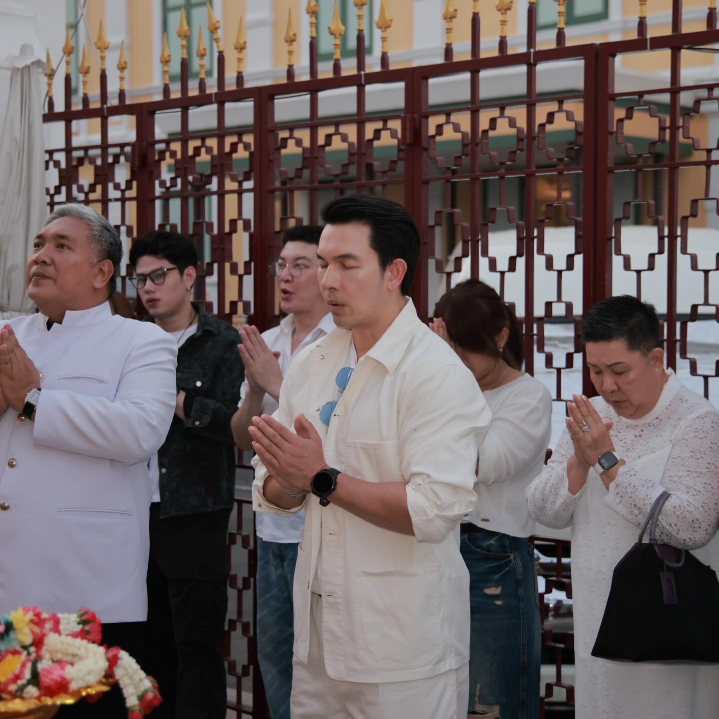 อั้ม - อธิชาติ ชุมนานนท์