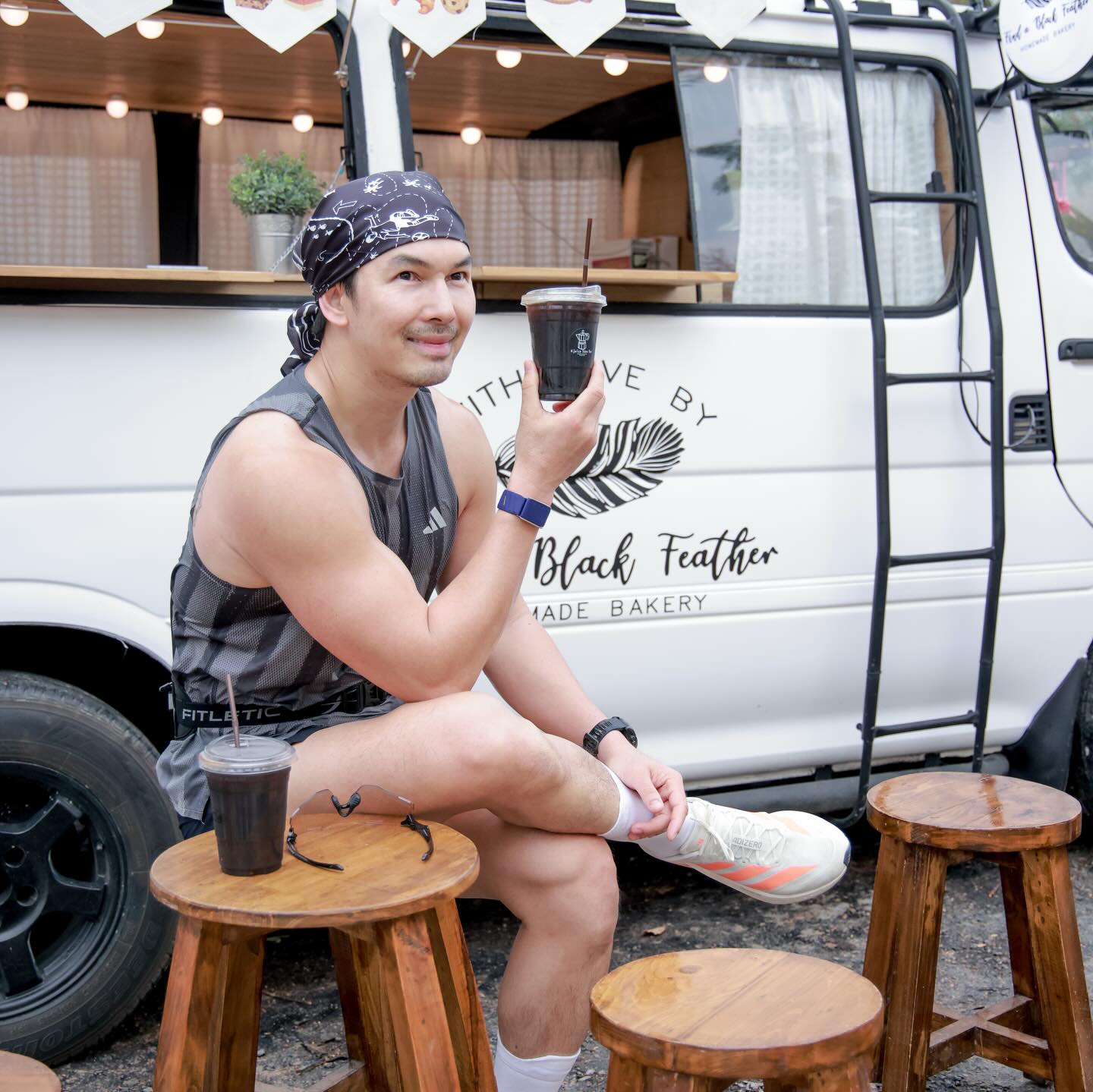 อั้ม - อธิชาติ ชุมนานนท์