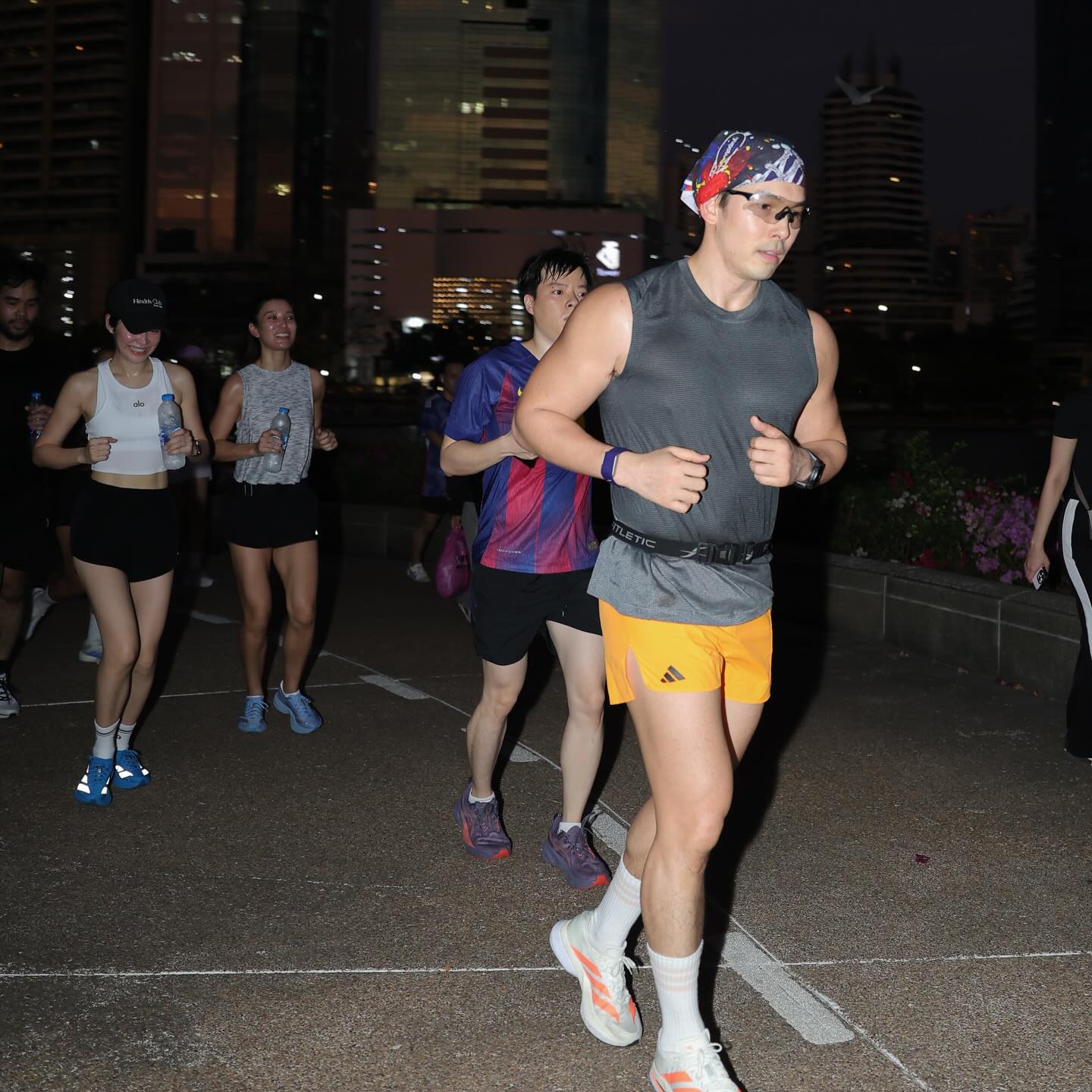 อั้ม - อธิชาติ ชุมนานนท์