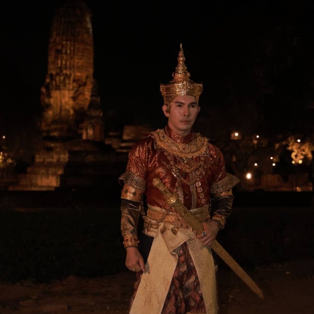 อั้ม - อธิชาติ ชุมนานนท์