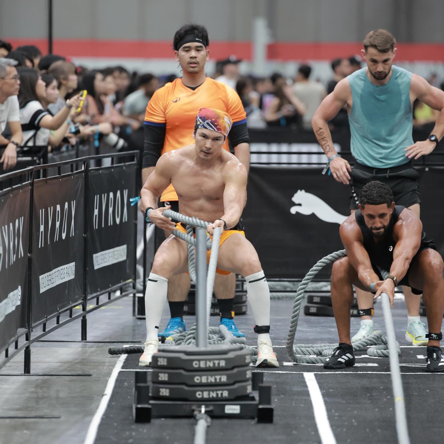 อั้ม - อธิชาติ ชุมนานนท์