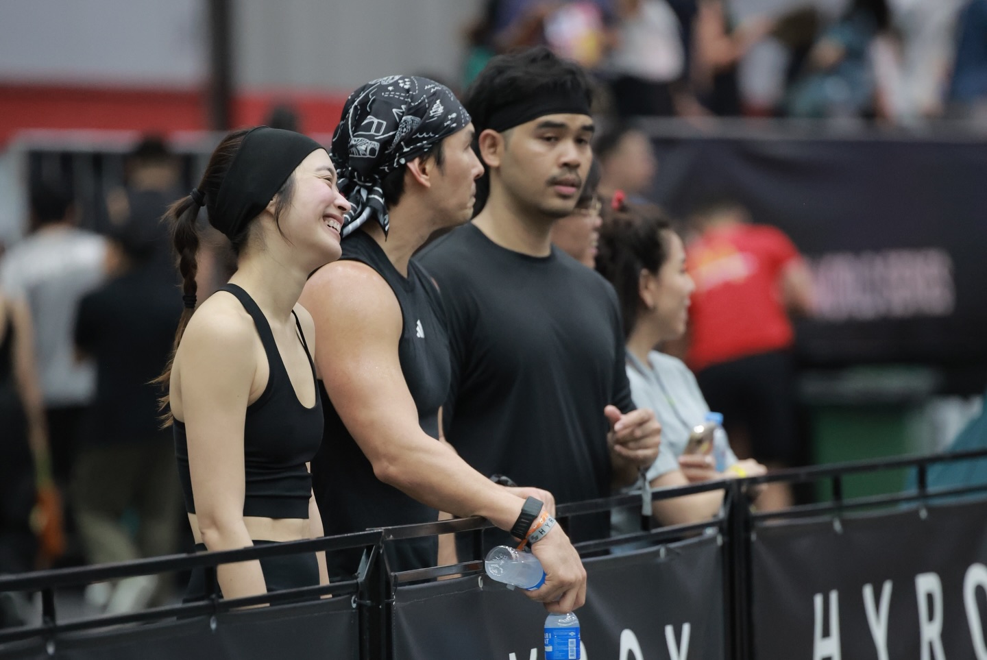 อั้ม - อธิชาติ ชุมนานนท์