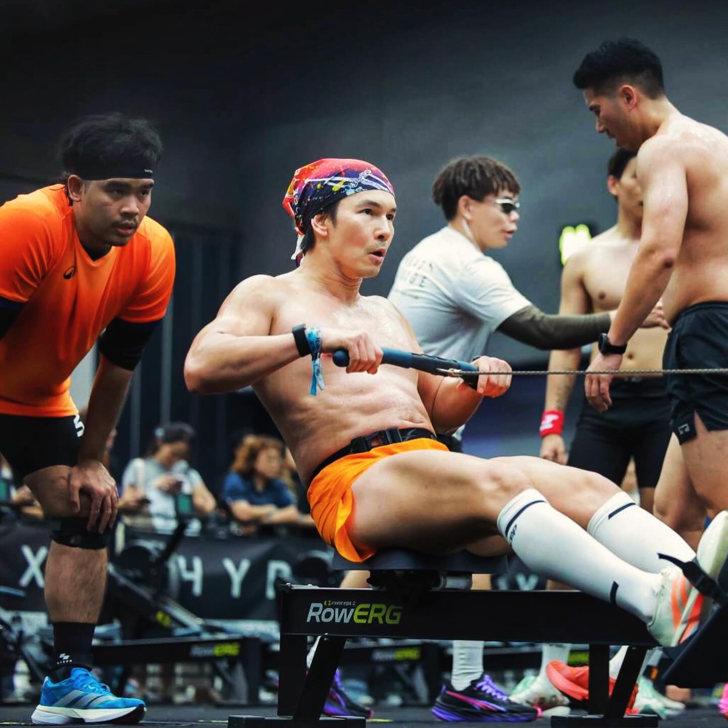 อั้ม - อธิชาติ ชุมนานนท์