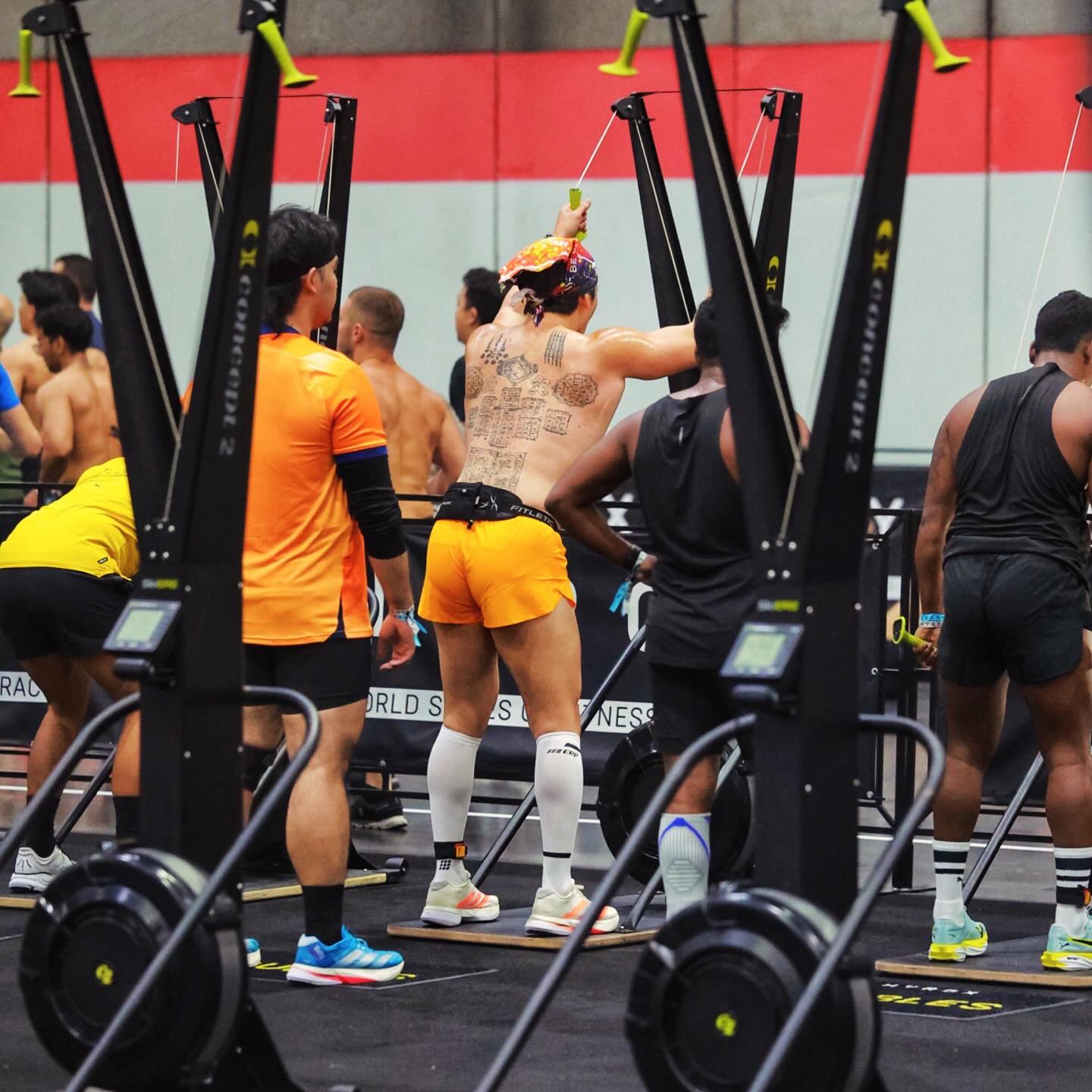 อั้ม - อธิชาติ ชุมนานนท์