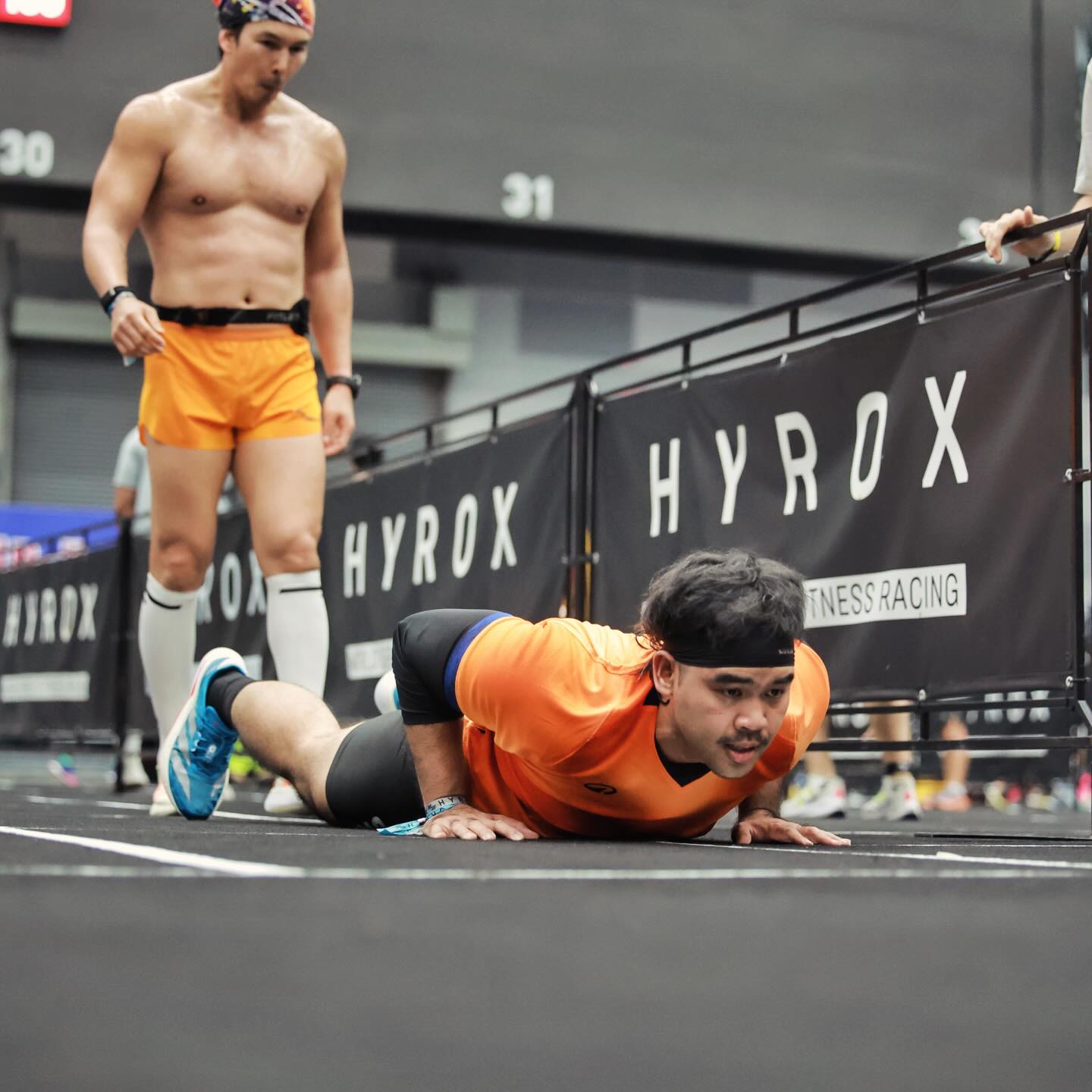 อั้ม - อธิชาติ ชุมนานนท์