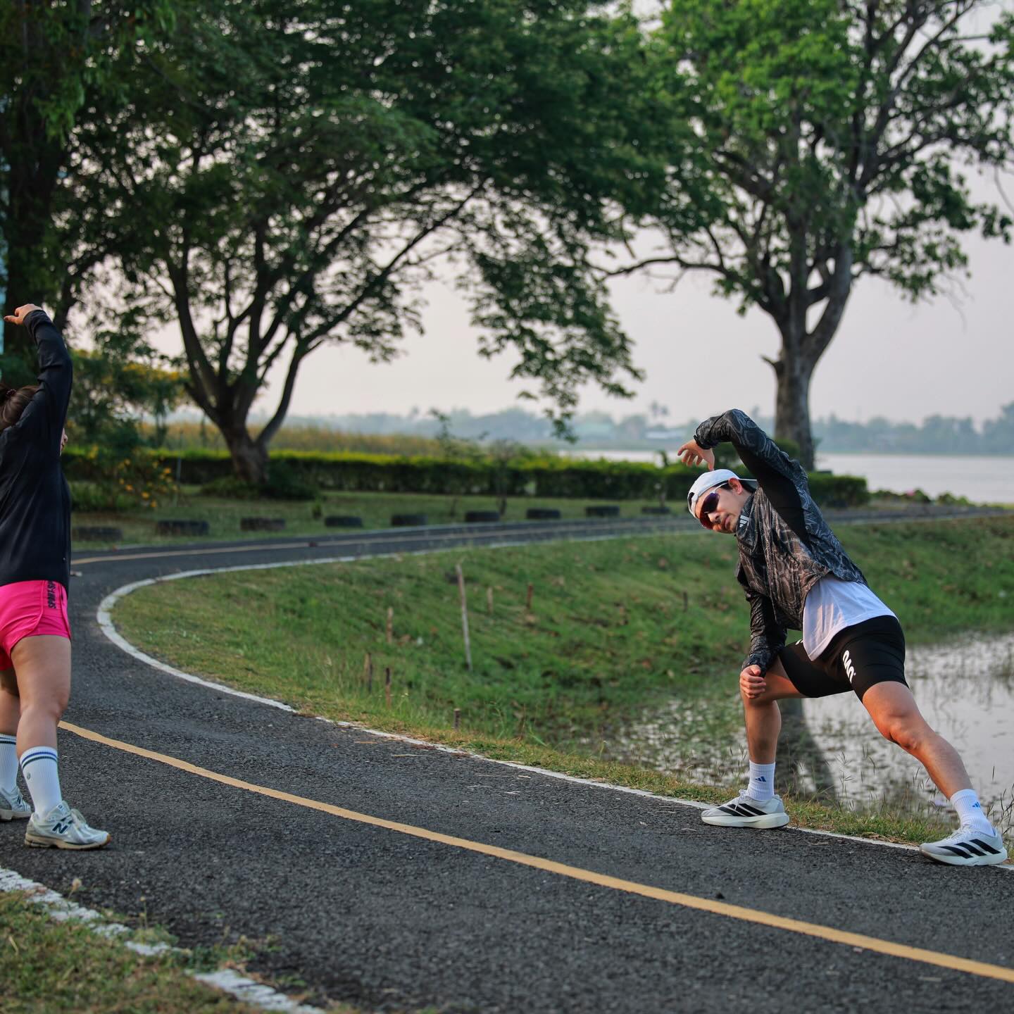 อั้ม - อธิชาติ ชุมนานนท์