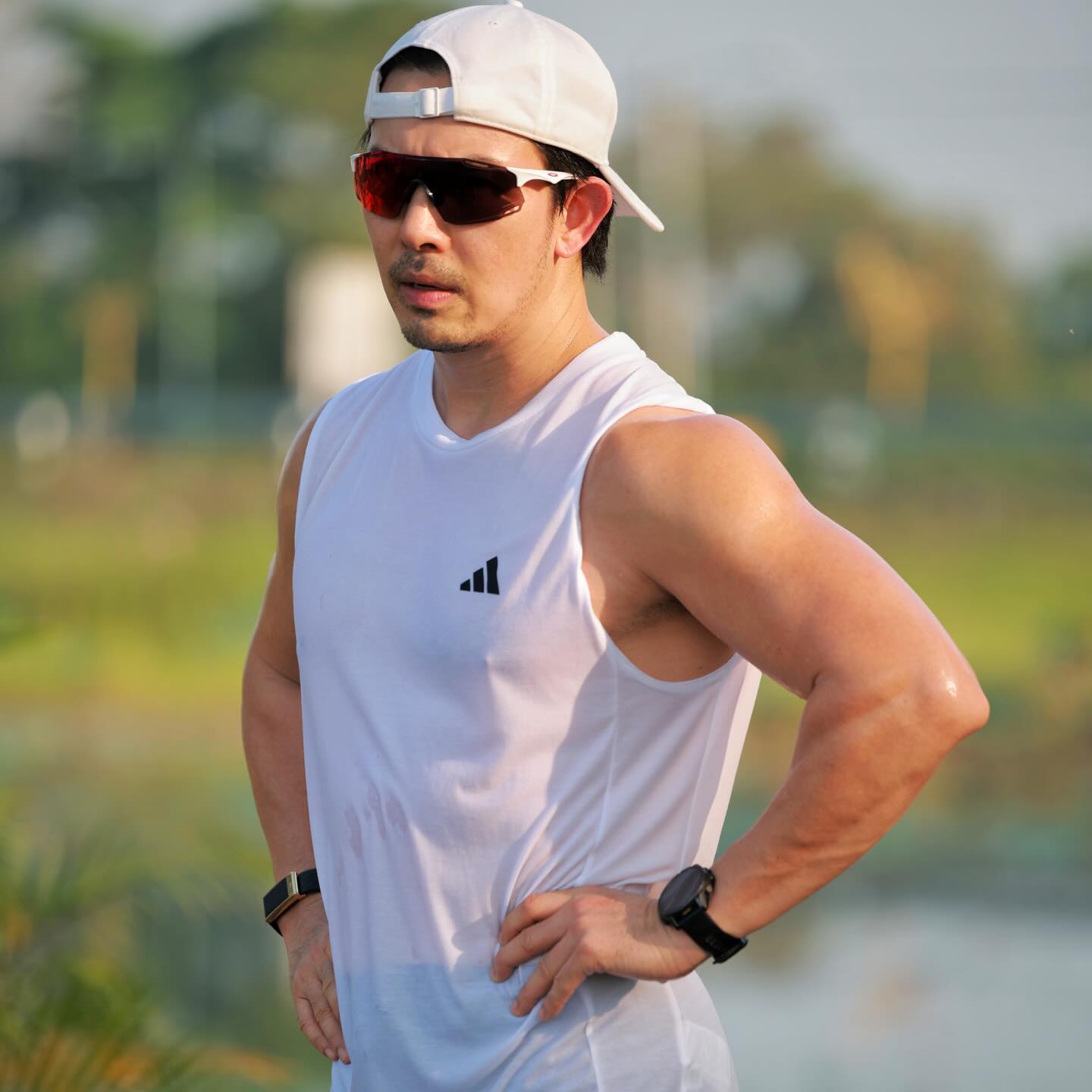 อั้ม - อธิชาติ ชุมนานนท์