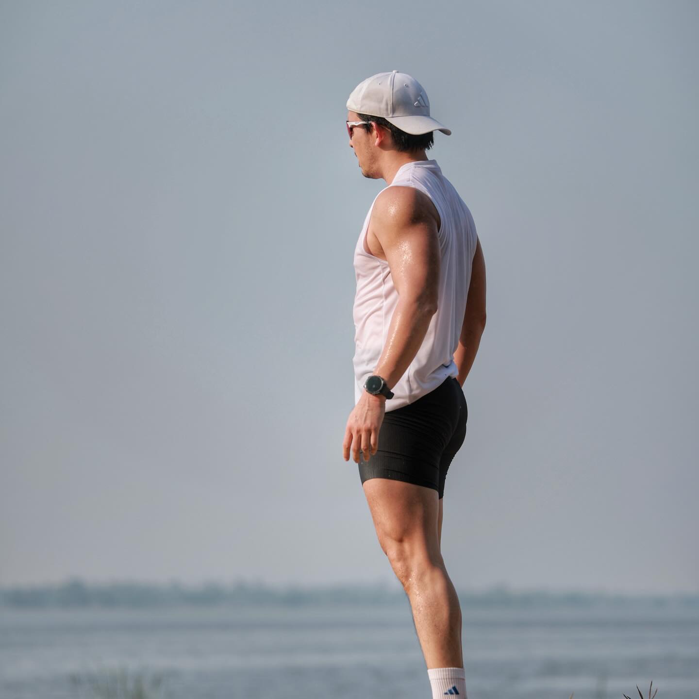 อั้ม - อธิชาติ ชุมนานนท์